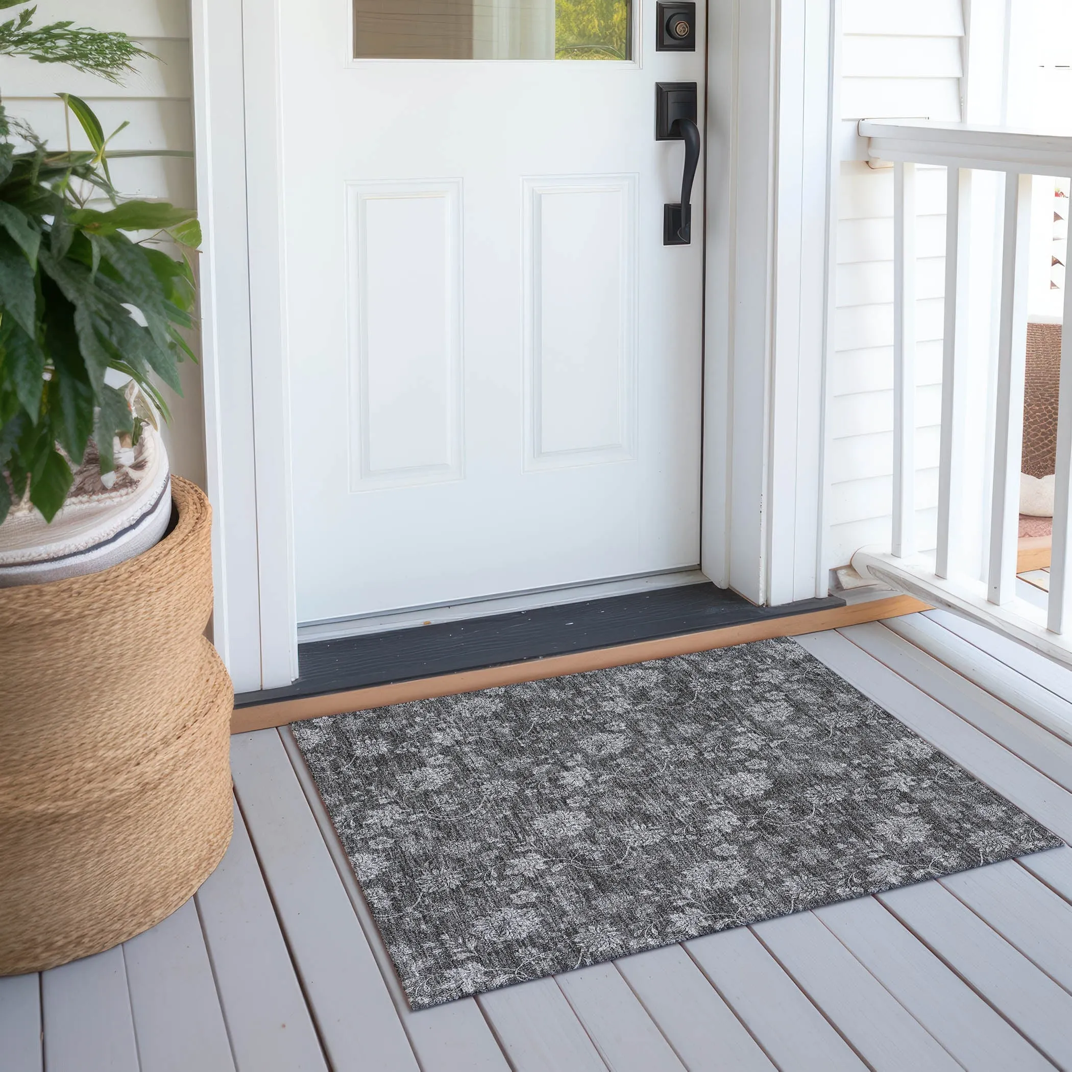 Machine Washable Indoor/ Outdoor Chantille Floral Farmhouse Rug
