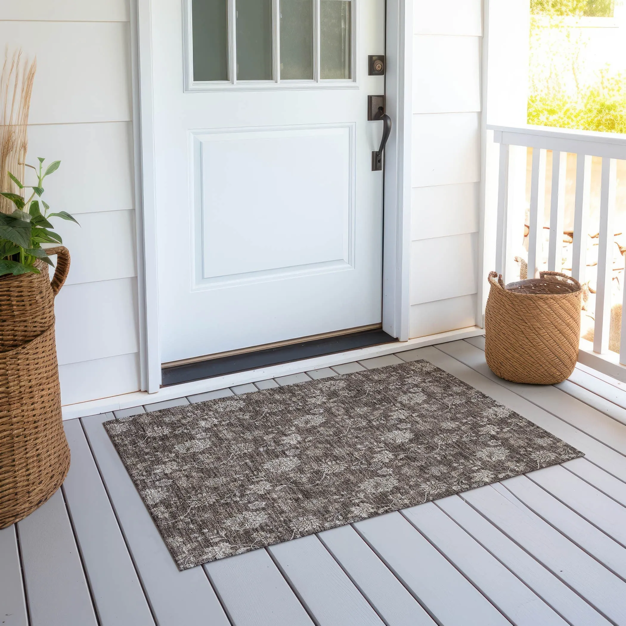 Machine Washable Indoor/ Outdoor Chantille Floral Farmhouse Rug