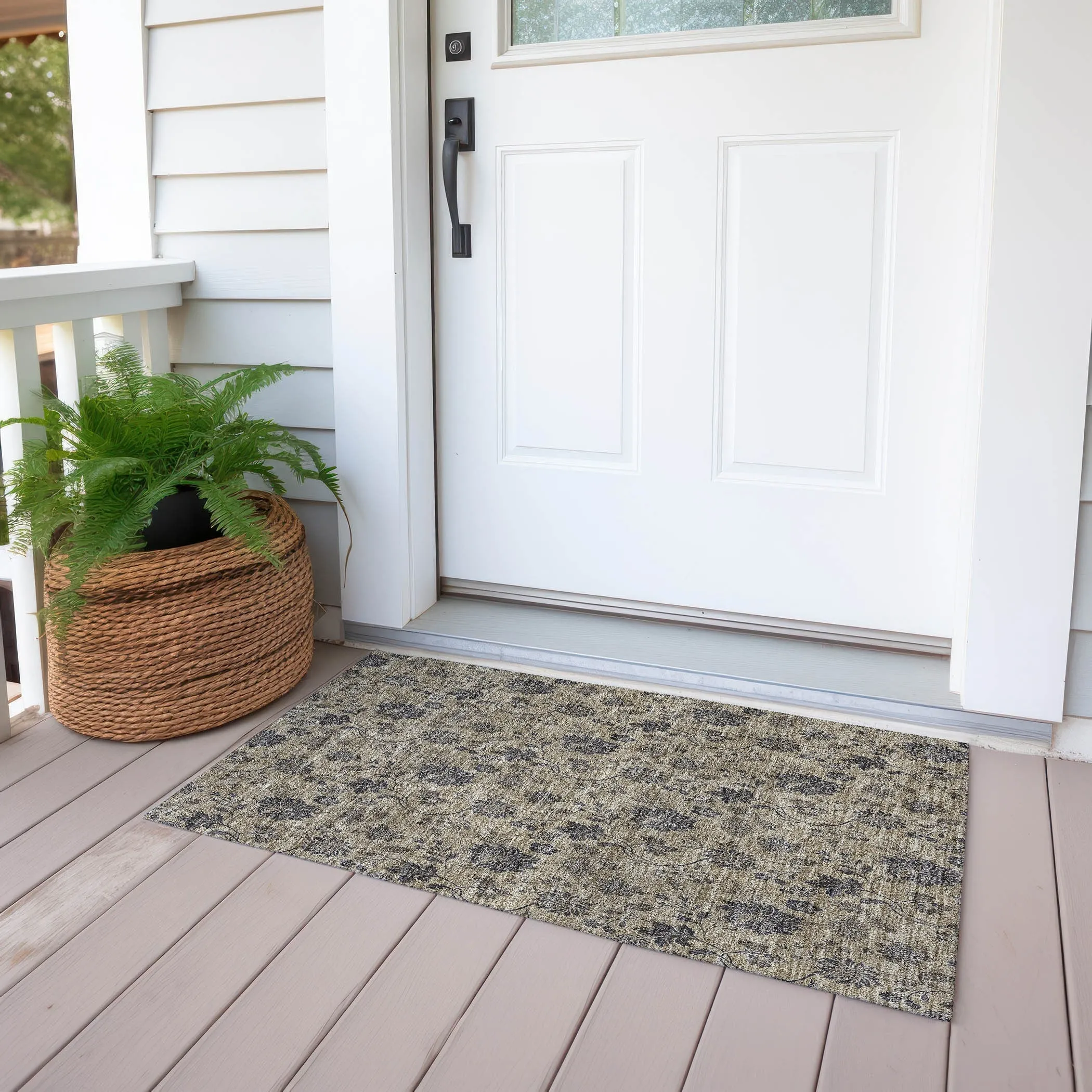 Machine Washable Indoor/ Outdoor Chantille Floral Farmhouse Rug