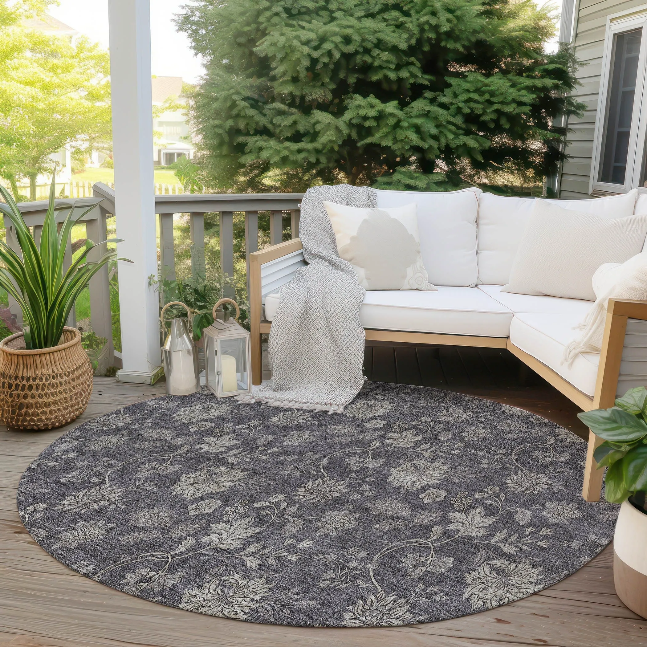 Machine Washable Indoor/ Outdoor Chantille Floral Farmhouse Rug