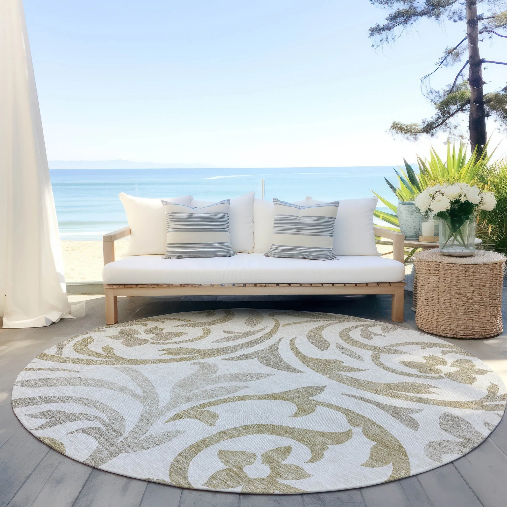 Machine Washable Indoor/ Outdoor Chantille Floral Scroll Rug