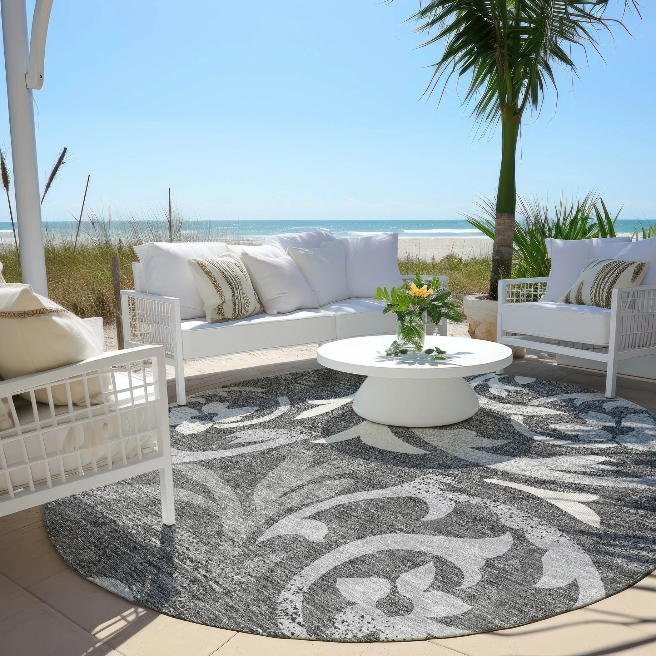 Machine Washable Indoor/ Outdoor Chantille Floral Scroll Rug