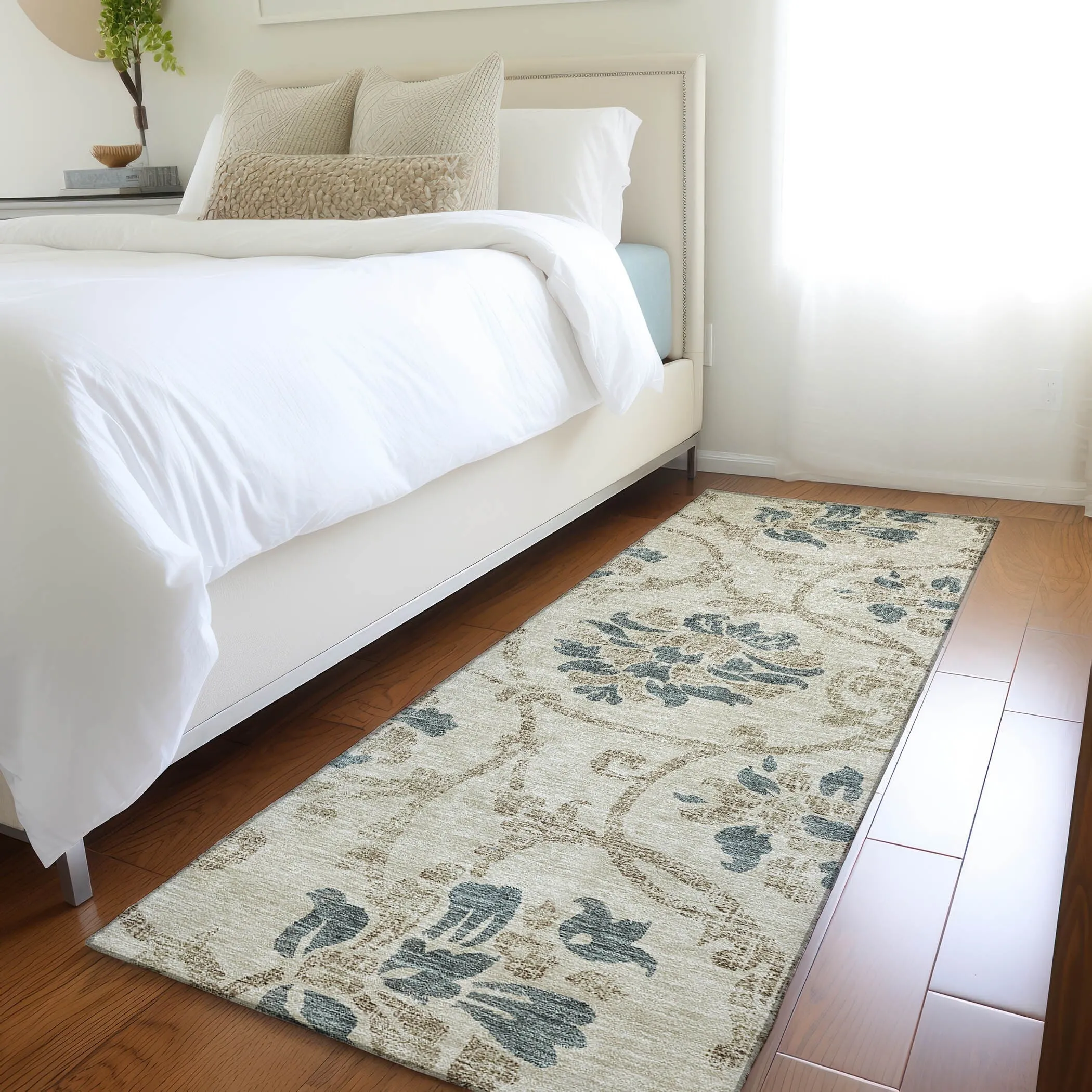 Machine Washable Indoor/ Outdoor Chantille Floral Scroll Rug