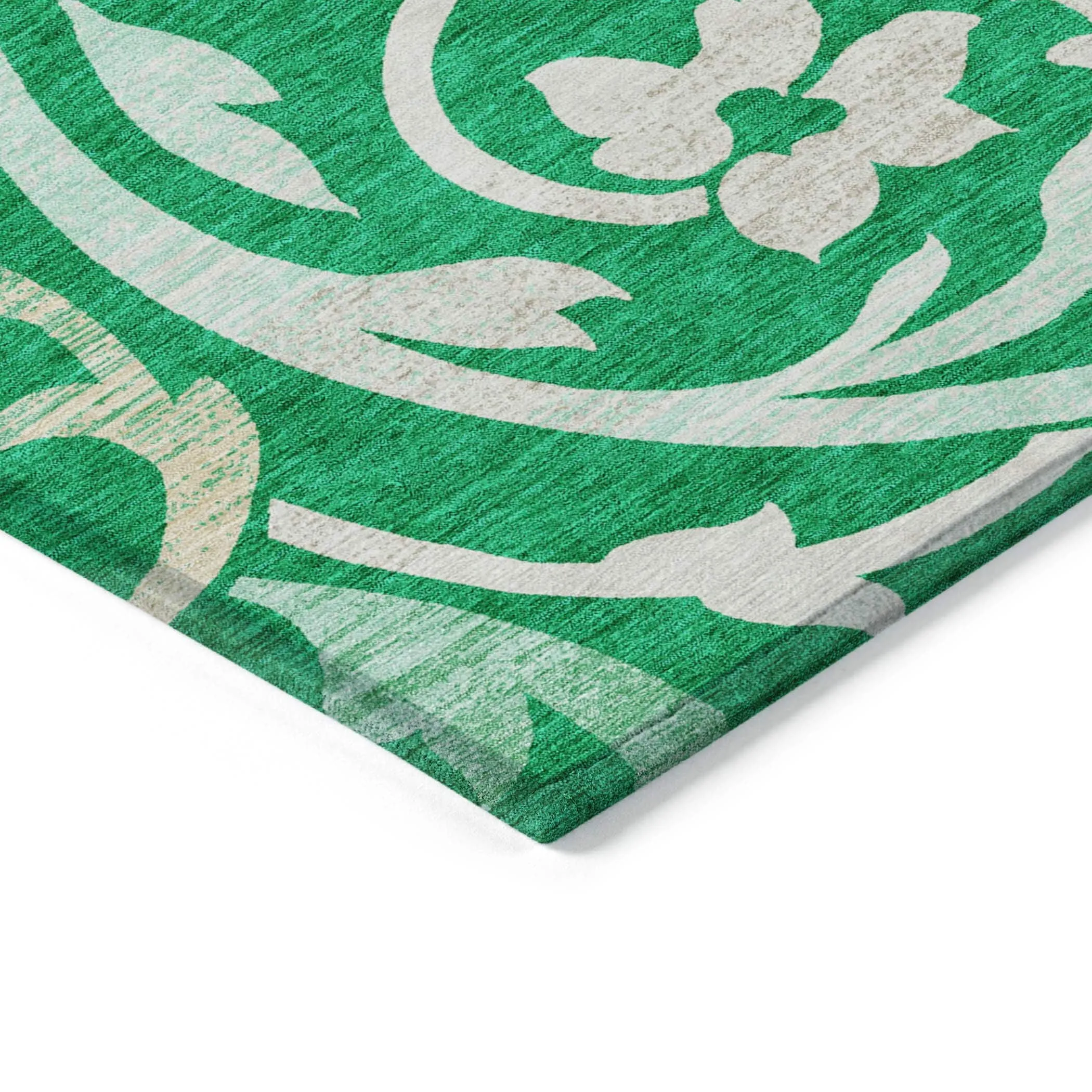 Machine Washable Indoor/ Outdoor Chantille Floral Scroll Rug
