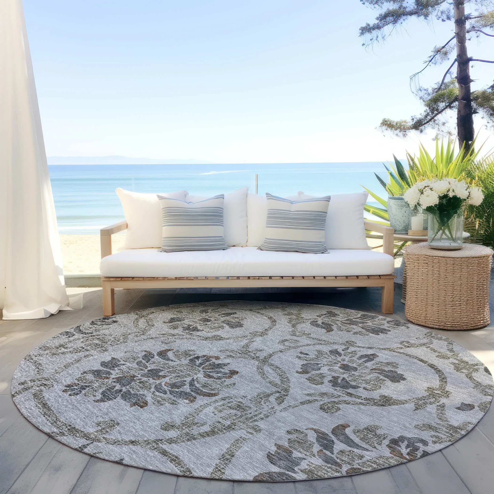 Machine Washable Indoor/ Outdoor Chantille Floral Scroll Rug