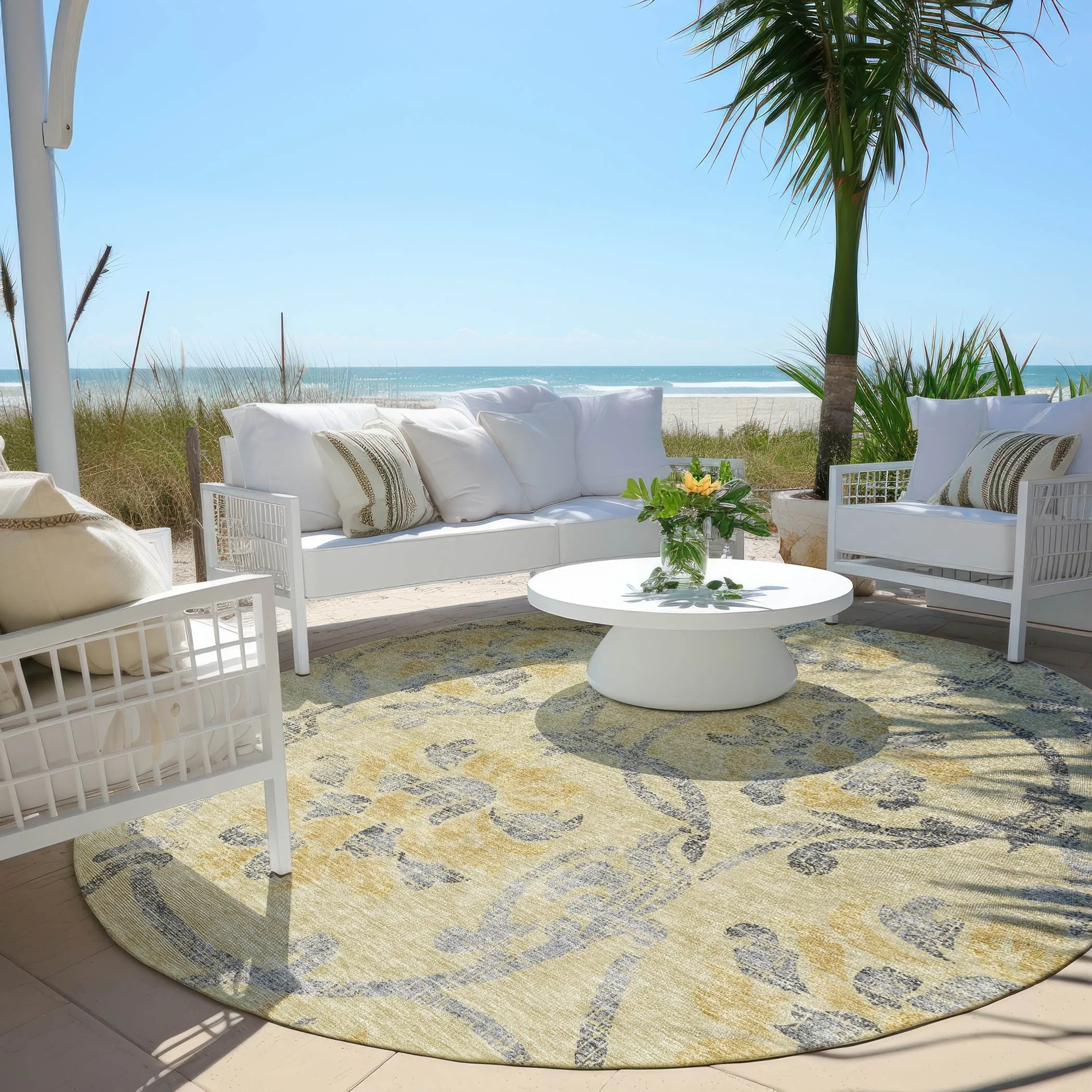 Machine Washable Indoor/ Outdoor Chantille Floral Scroll Rug