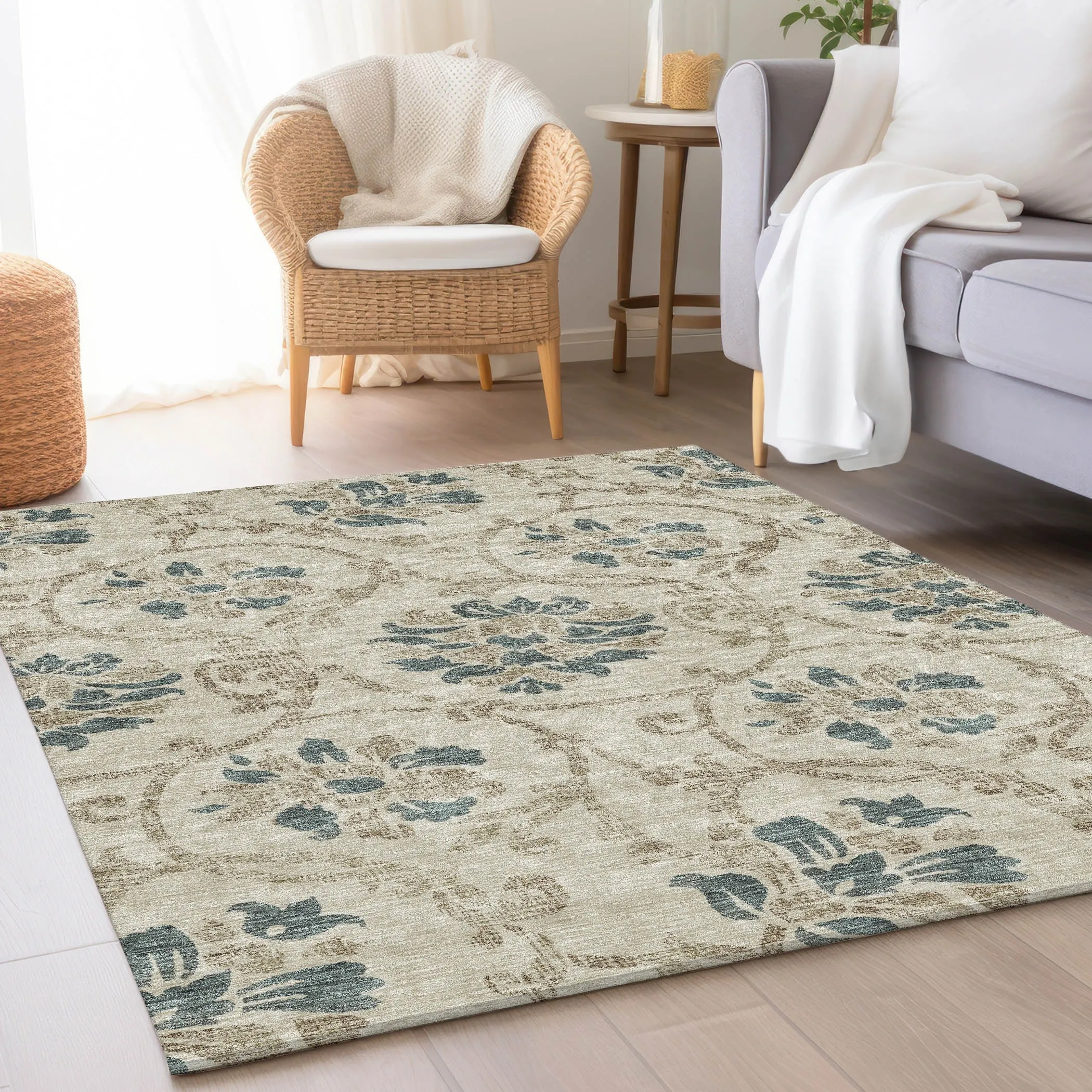 Machine Washable Indoor/ Outdoor Chantille Floral Scroll Rug
