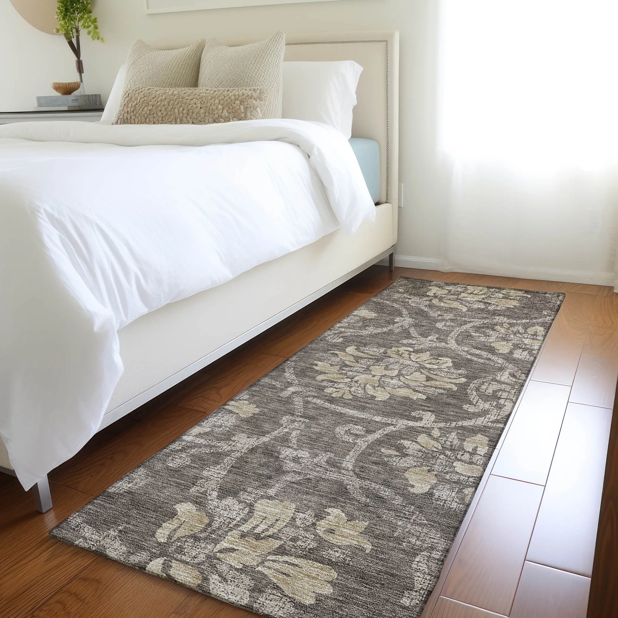 Machine Washable Indoor/ Outdoor Chantille Floral Scroll Rug