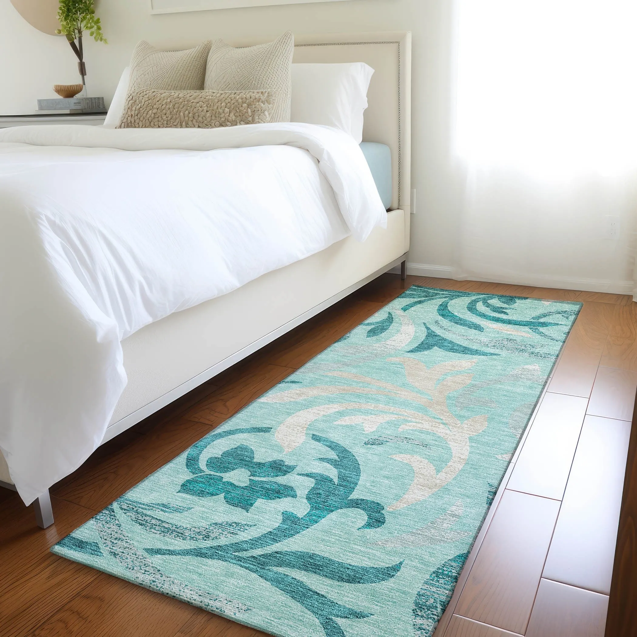 Machine Washable Indoor/ Outdoor Chantille Floral Scroll Rug
