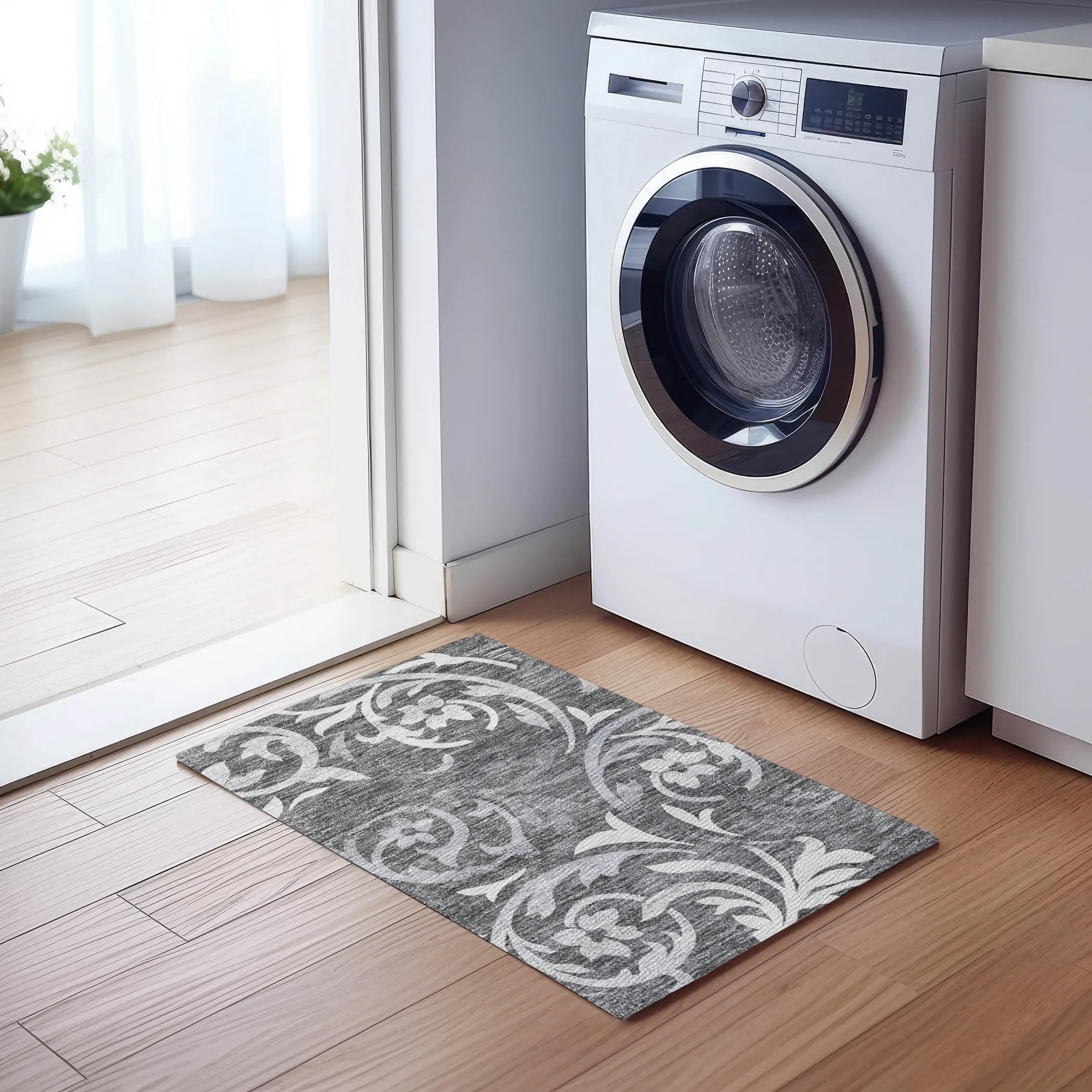 Machine Washable Indoor/ Outdoor Chantille Floral Scroll Rug