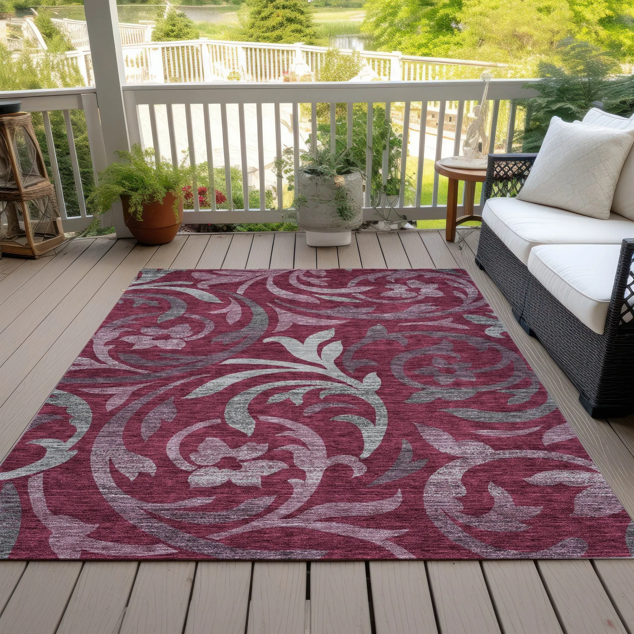 Machine Washable Indoor/ Outdoor Chantille Floral Scroll Rug