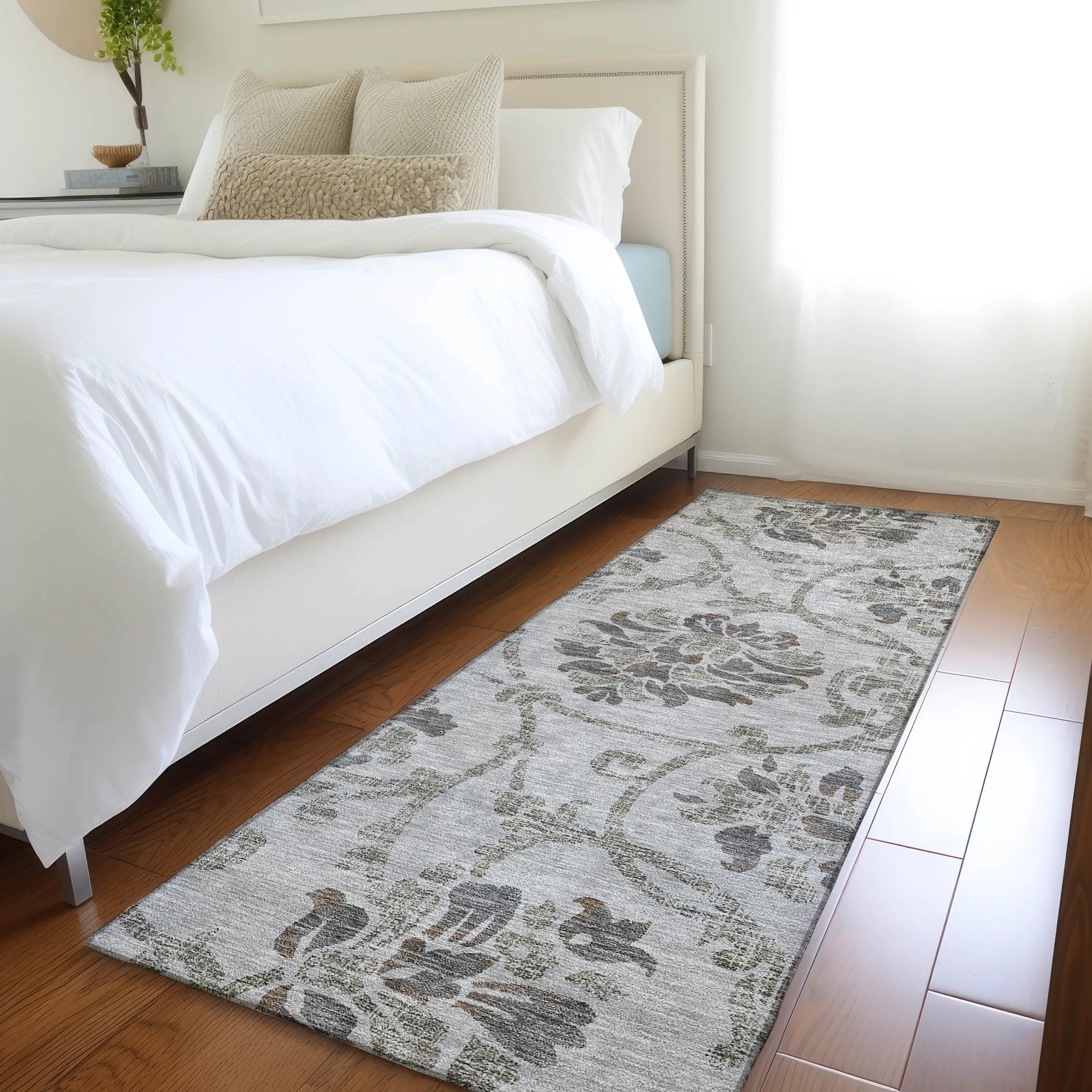 Machine Washable Indoor/ Outdoor Chantille Floral Scroll Rug