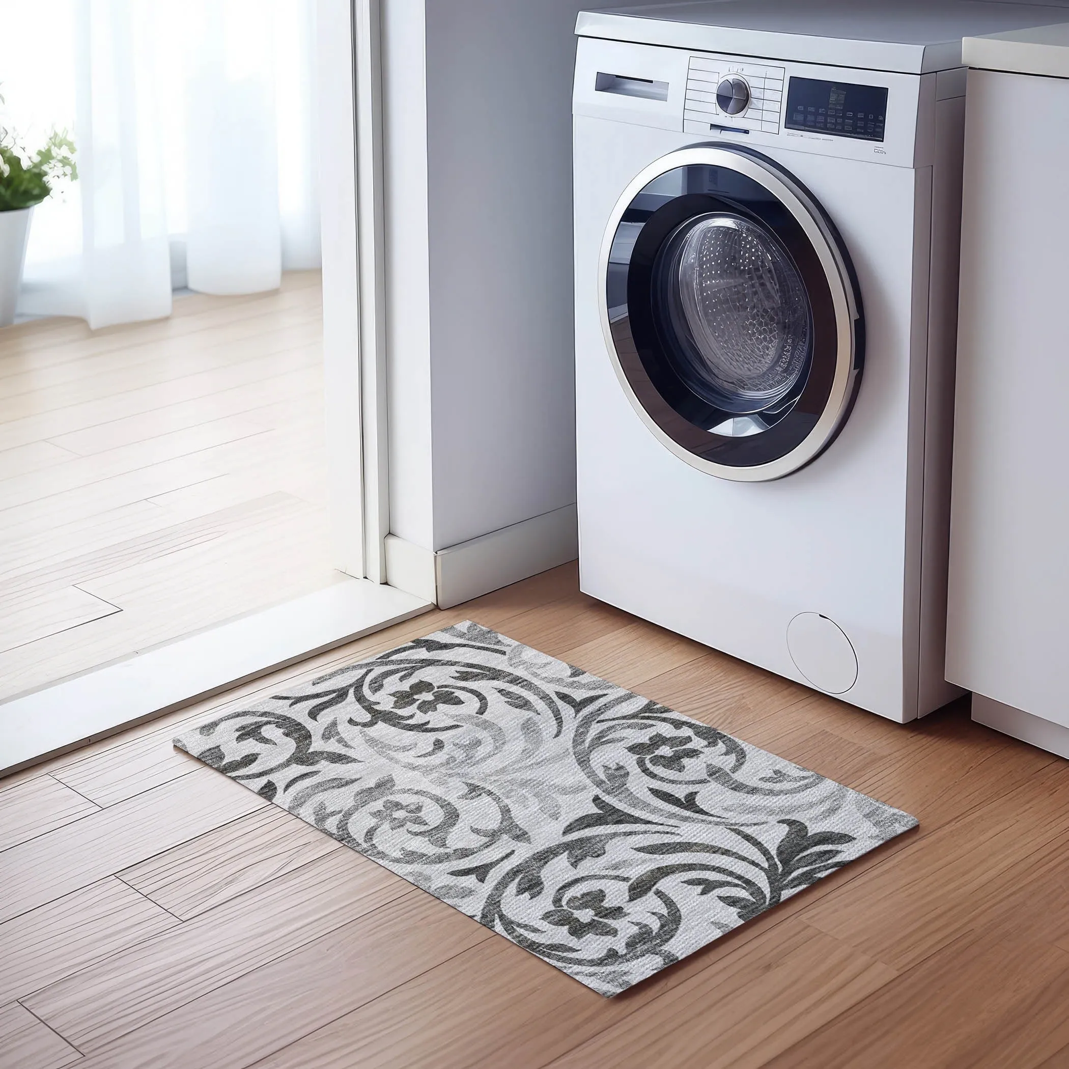 Machine Washable Indoor/ Outdoor Chantille Floral Scroll Rug