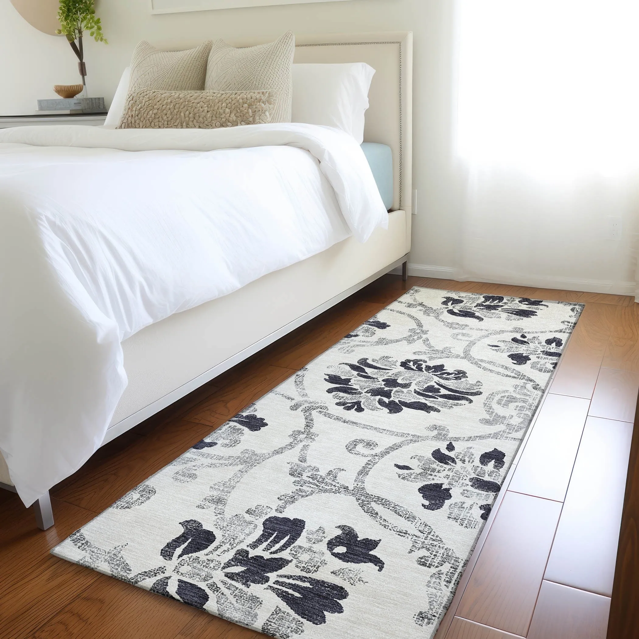 Machine Washable Indoor/ Outdoor Chantille Floral Scroll Rug