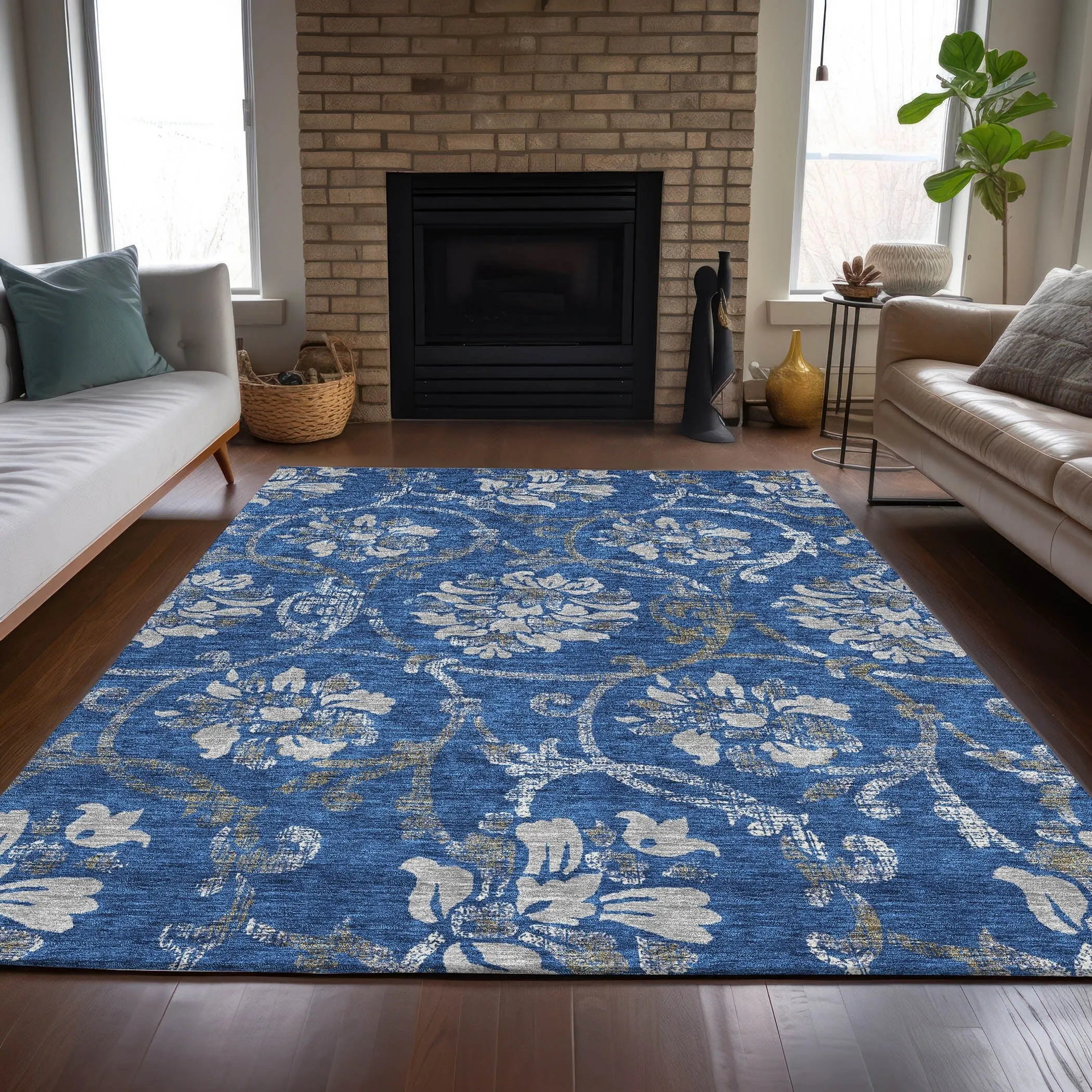 Machine Washable Indoor/ Outdoor Chantille Floral Scroll Rug