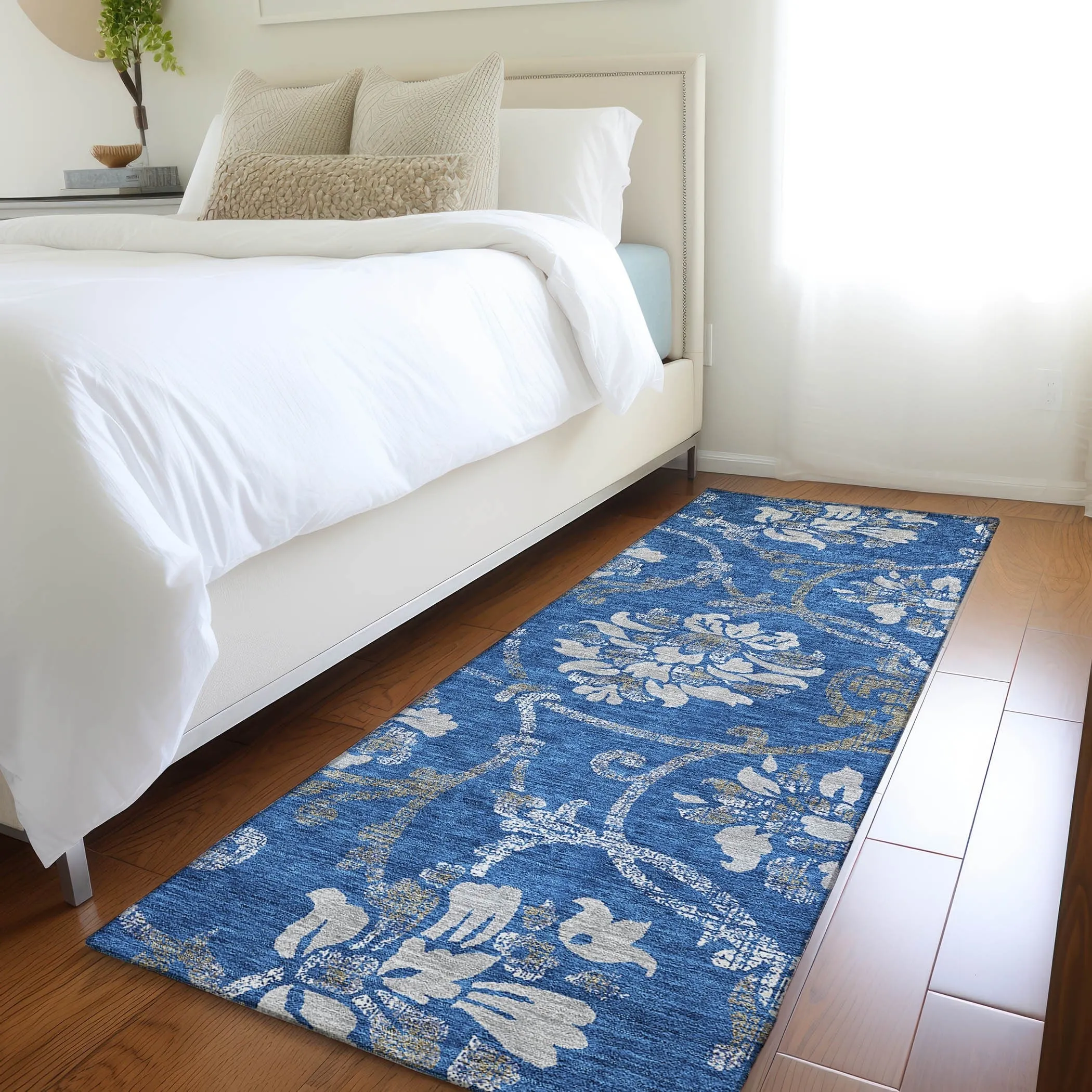 Machine Washable Indoor/ Outdoor Chantille Floral Scroll Rug