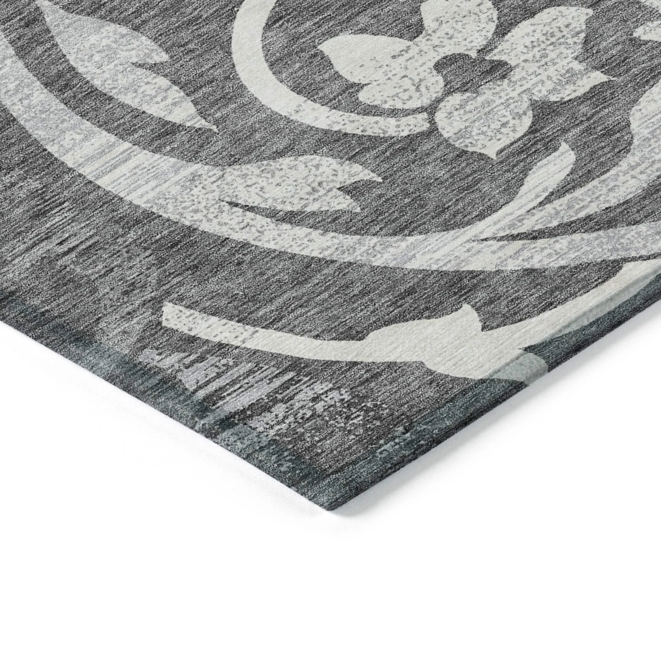 Machine Washable Indoor/ Outdoor Chantille Floral Scroll Rug