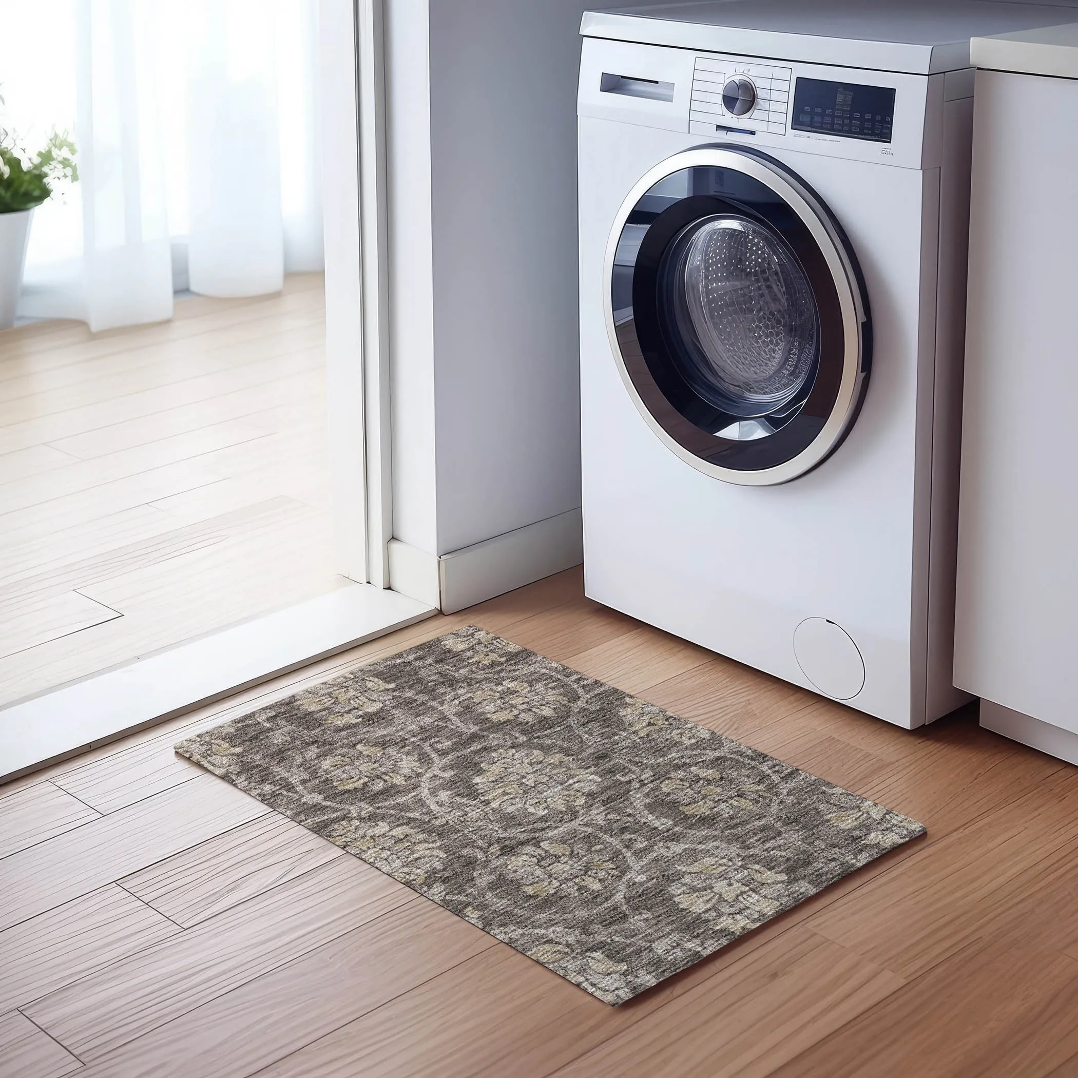 Machine Washable Indoor/ Outdoor Chantille Floral Scroll Rug