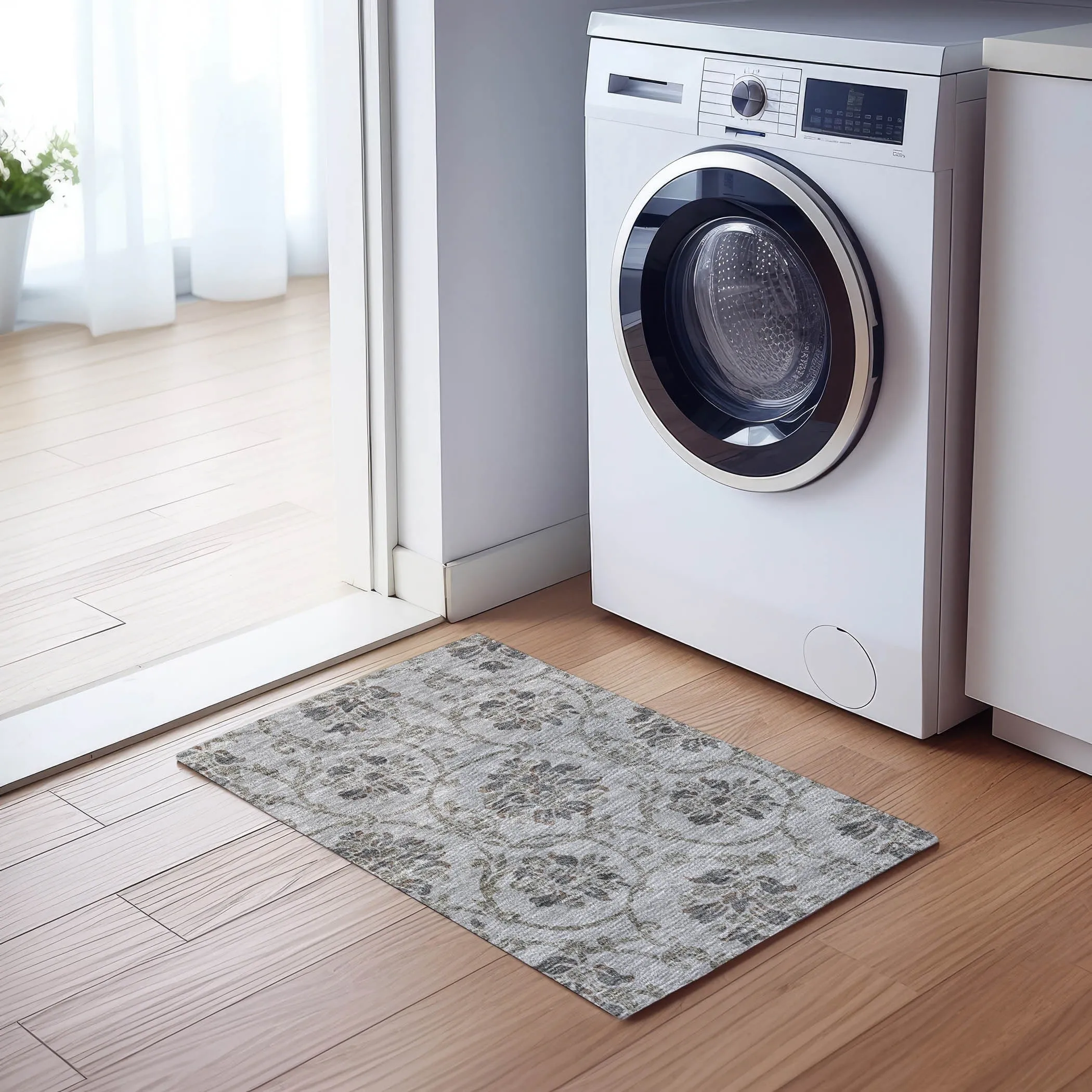 Machine Washable Indoor/ Outdoor Chantille Floral Scroll Rug