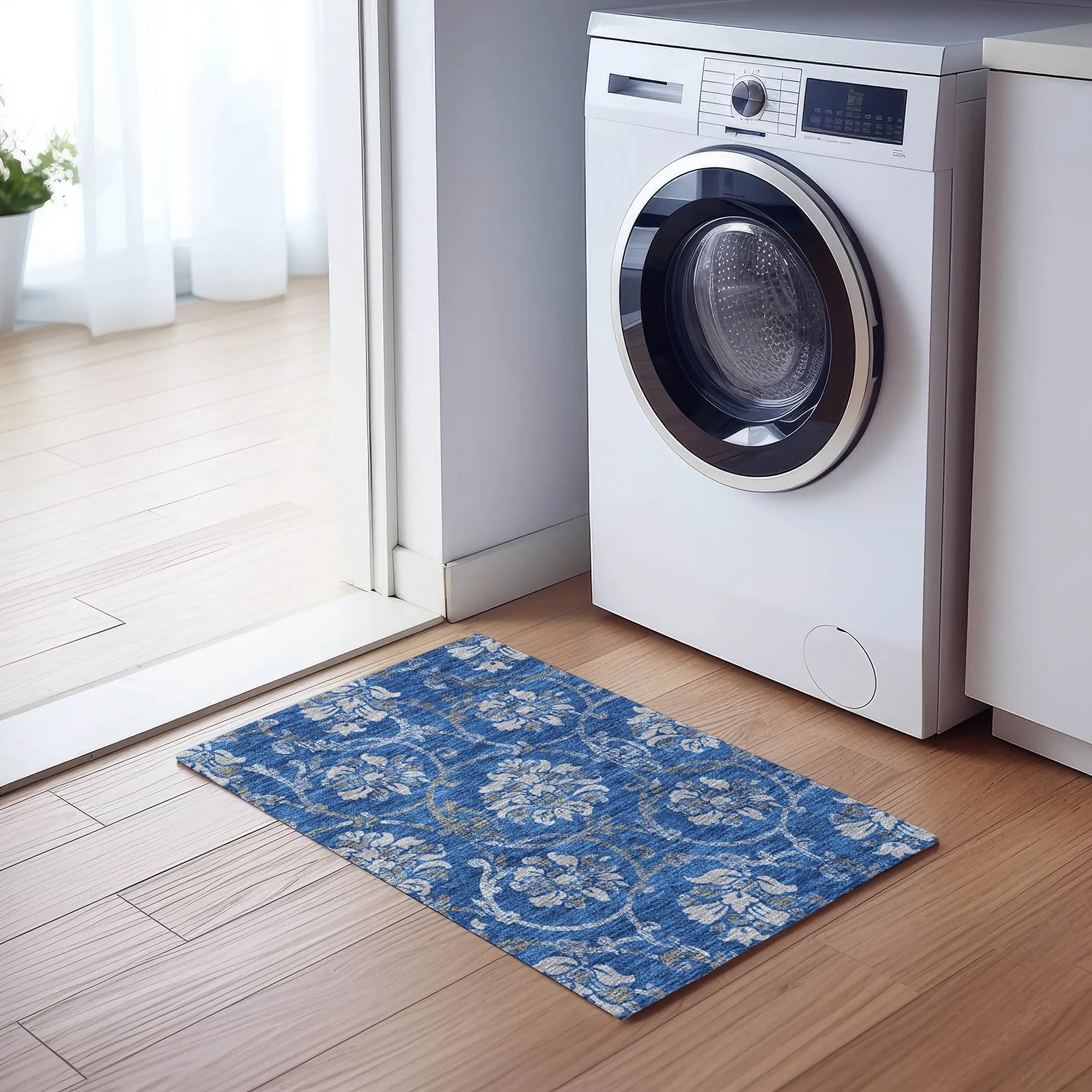 Machine Washable Indoor/ Outdoor Chantille Floral Scroll Rug