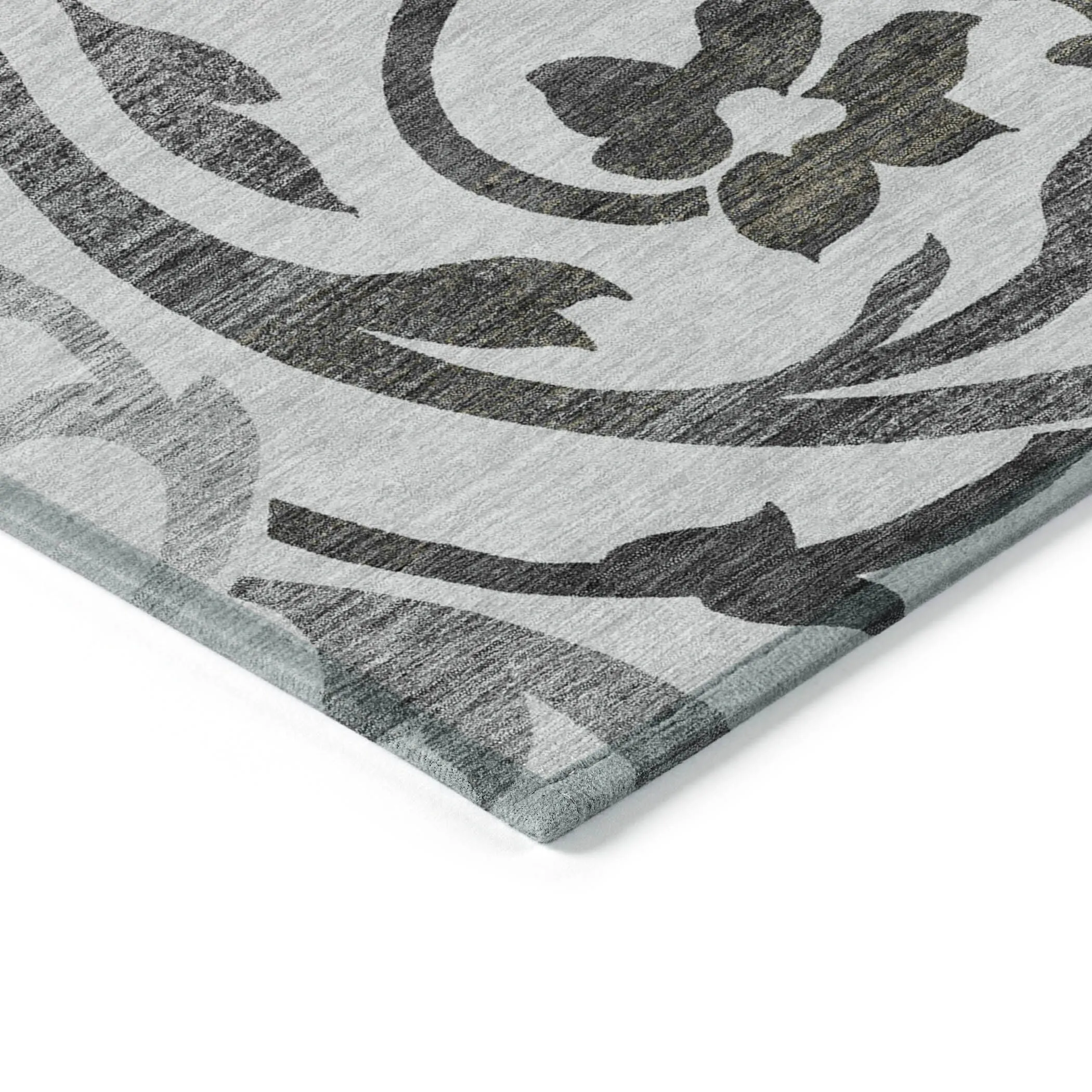 Machine Washable Indoor/ Outdoor Chantille Floral Scroll Rug