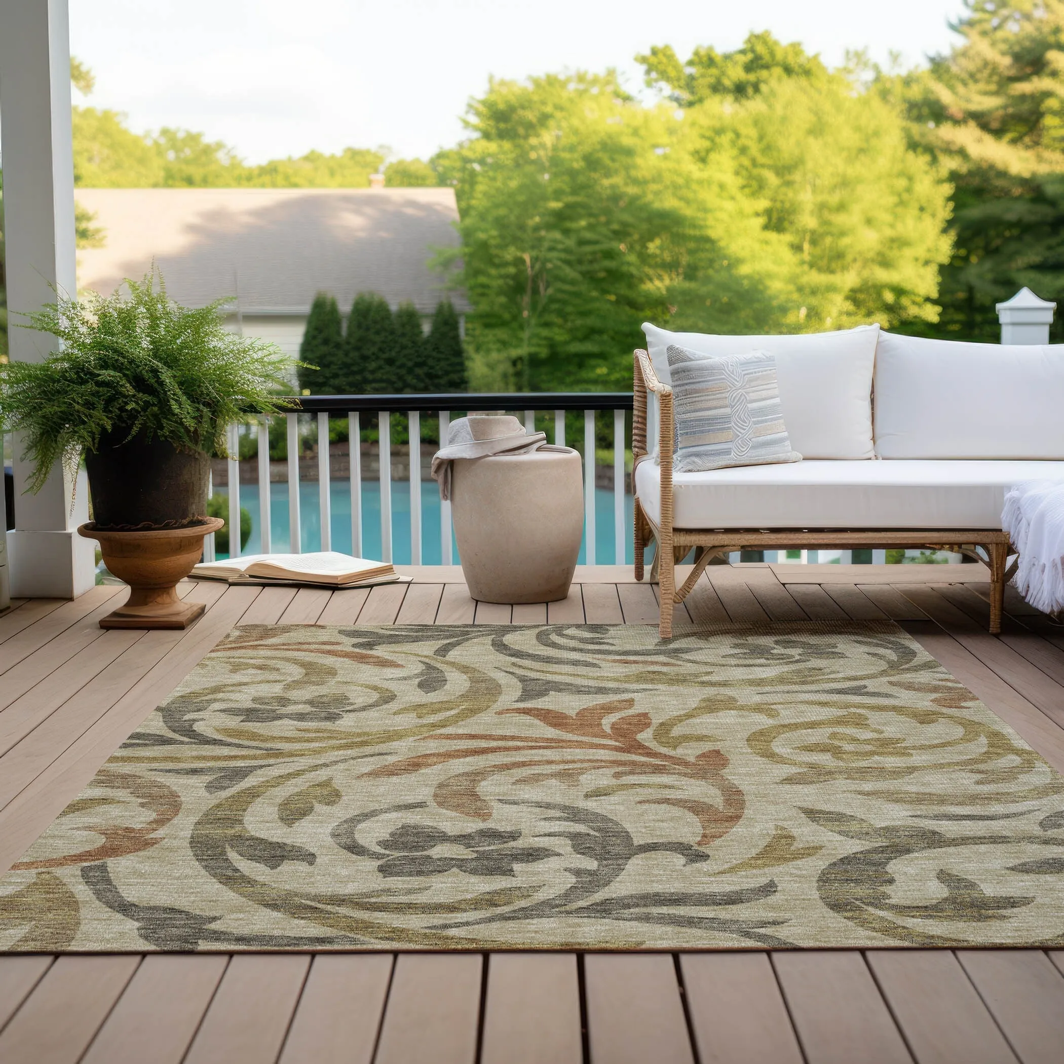 Machine Washable Indoor/ Outdoor Chantille Floral Scroll Rug