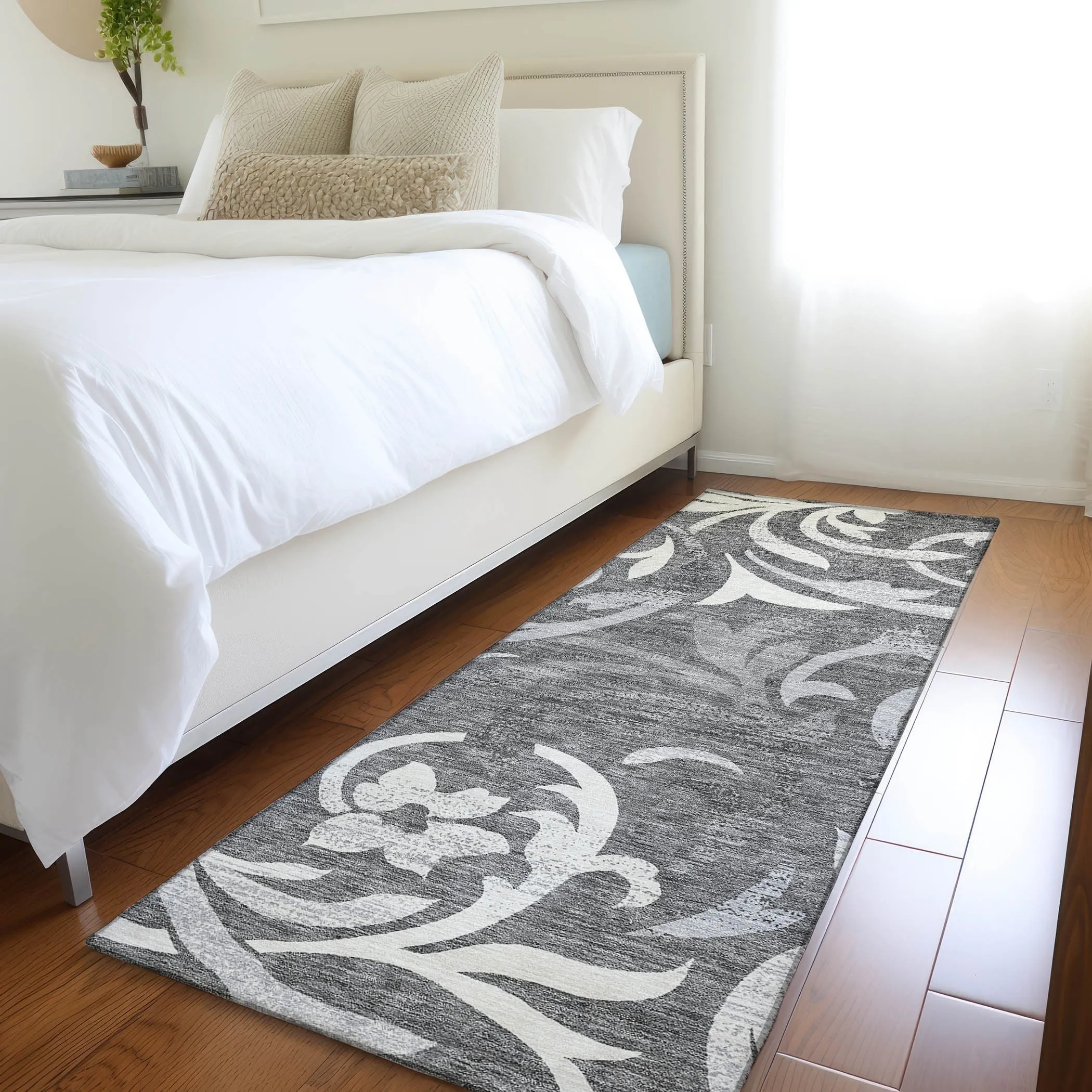 Machine Washable Indoor/ Outdoor Chantille Floral Scroll Rug
