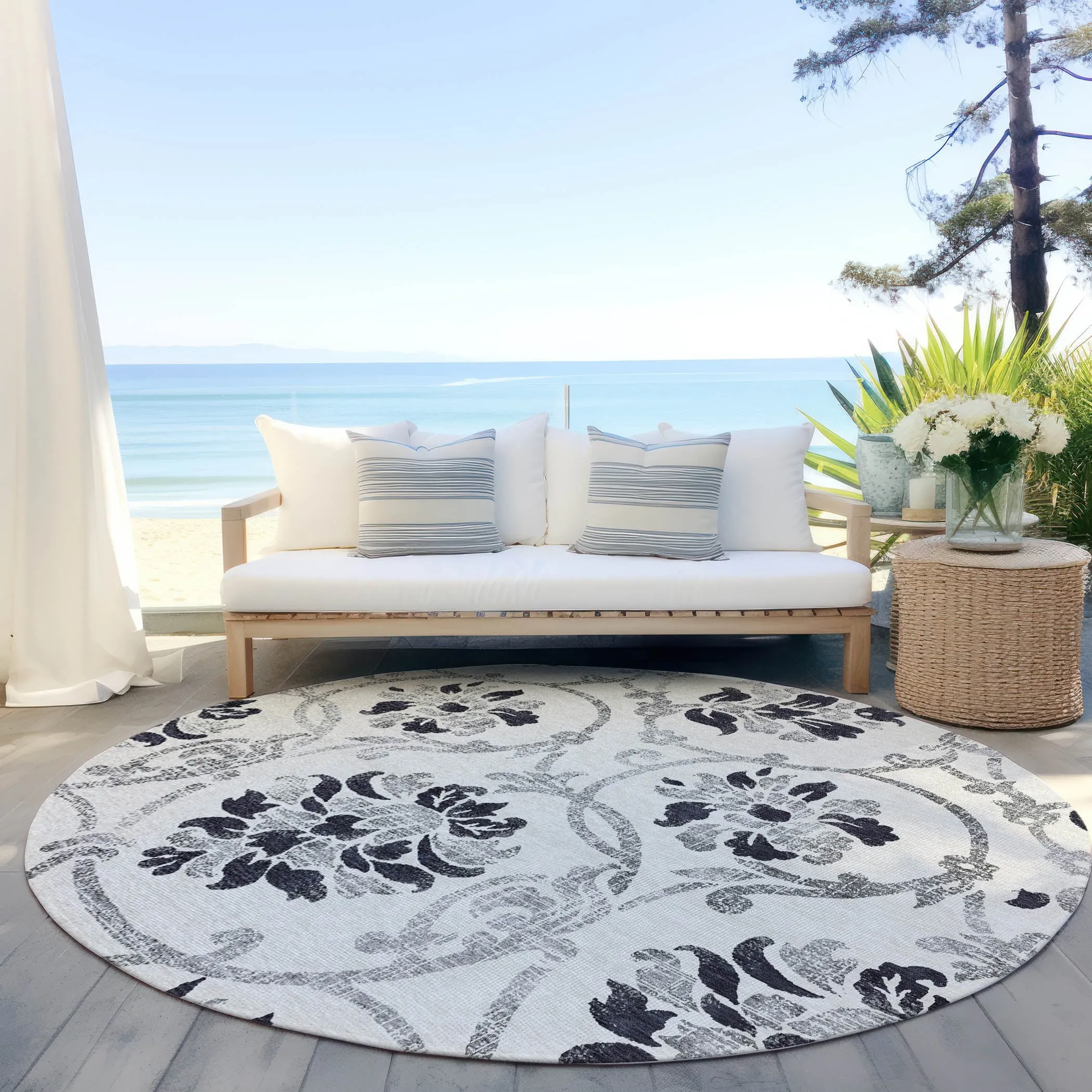 Machine Washable Indoor/ Outdoor Chantille Floral Scroll Rug