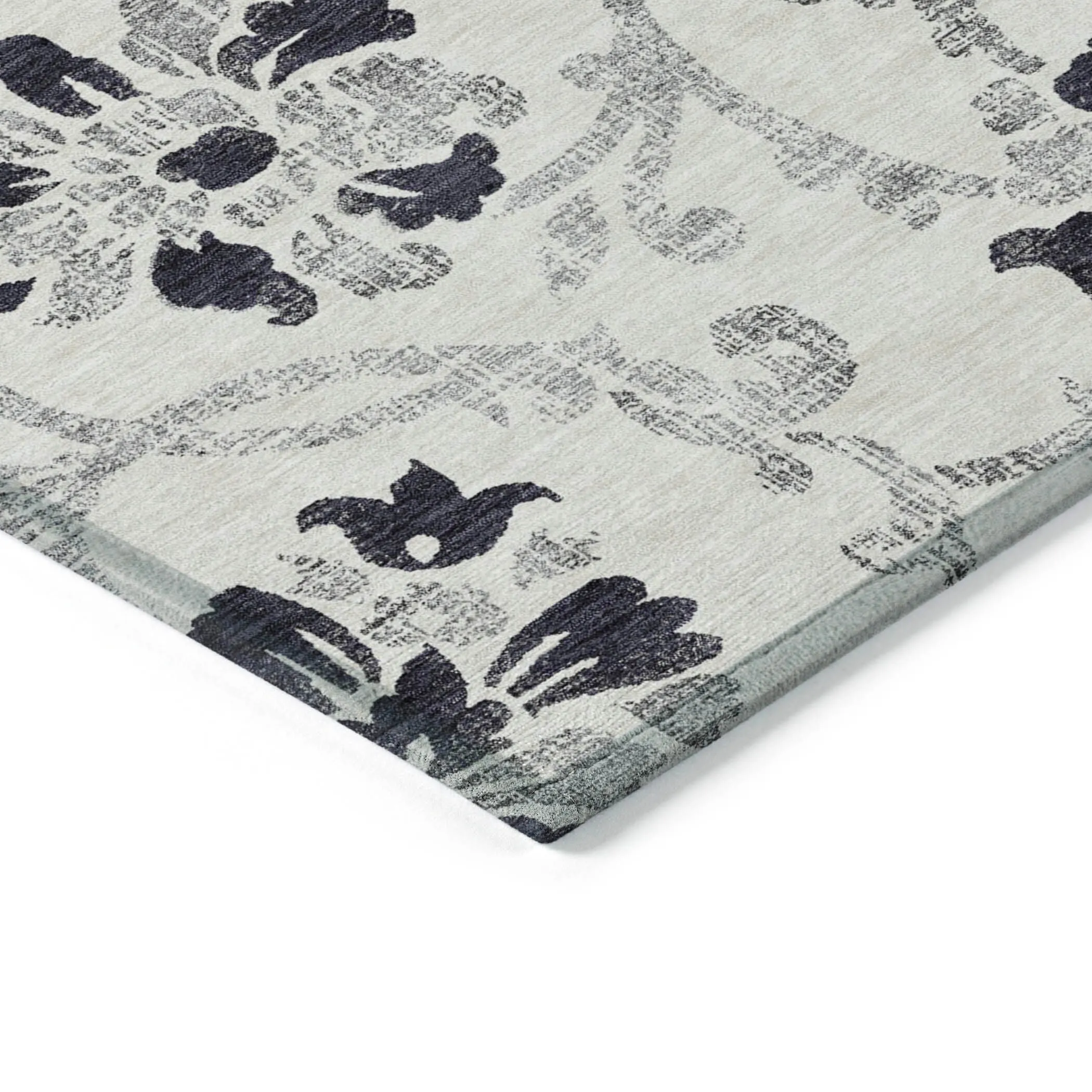 Machine Washable Indoor/ Outdoor Chantille Floral Scroll Rug