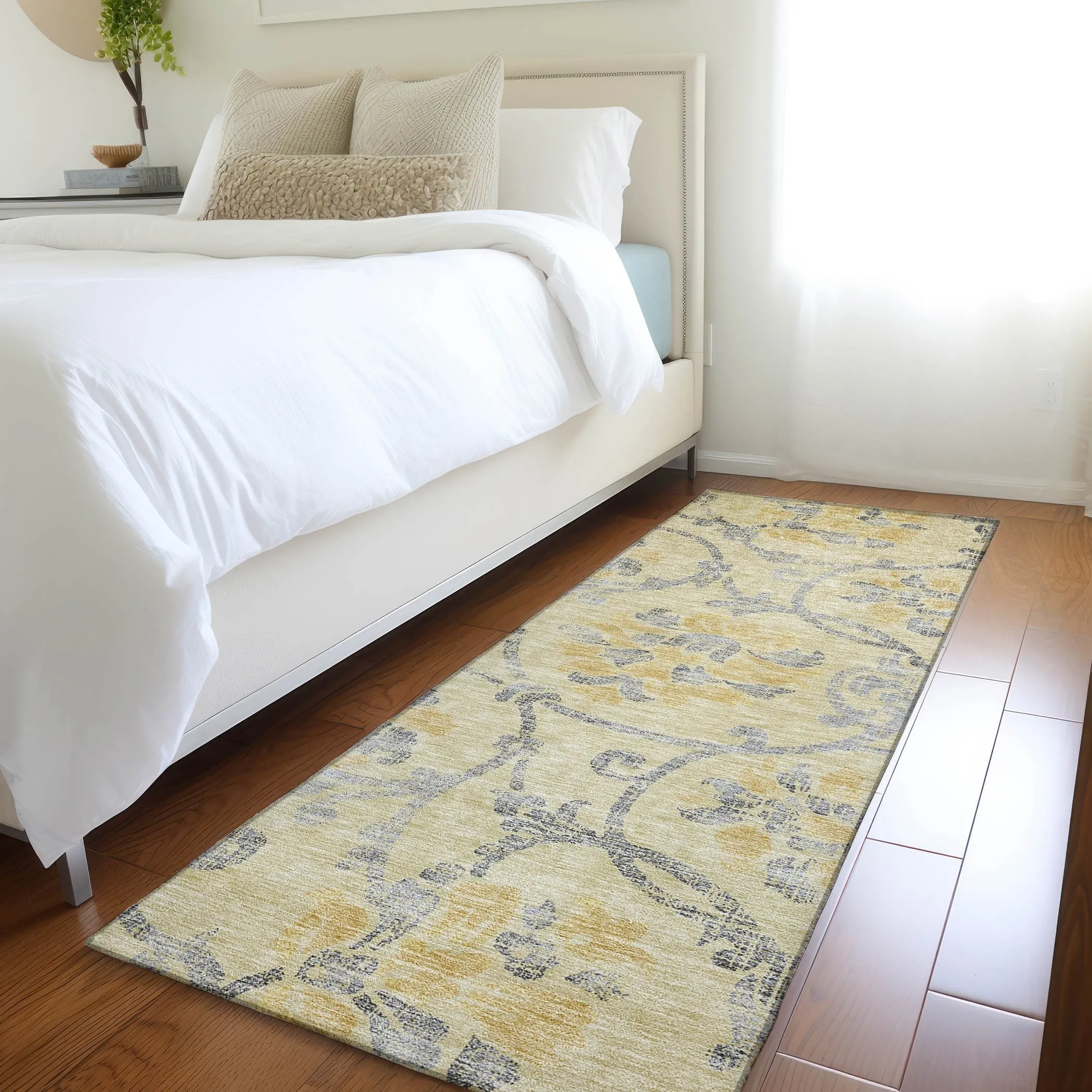 Machine Washable Indoor/ Outdoor Chantille Floral Scroll Rug