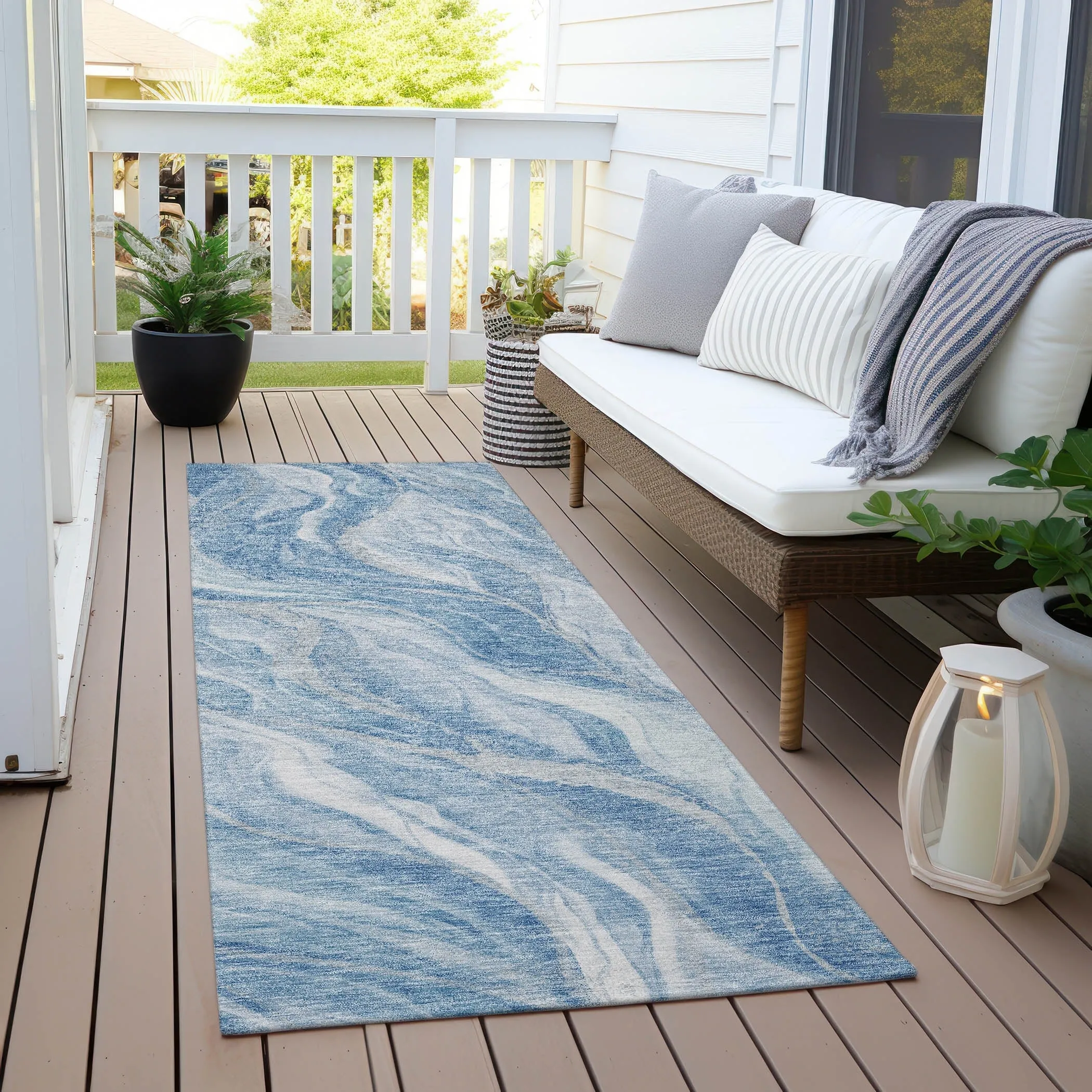 Machine Washable Indoor/ Outdoor Chantille Moden Waves Rug