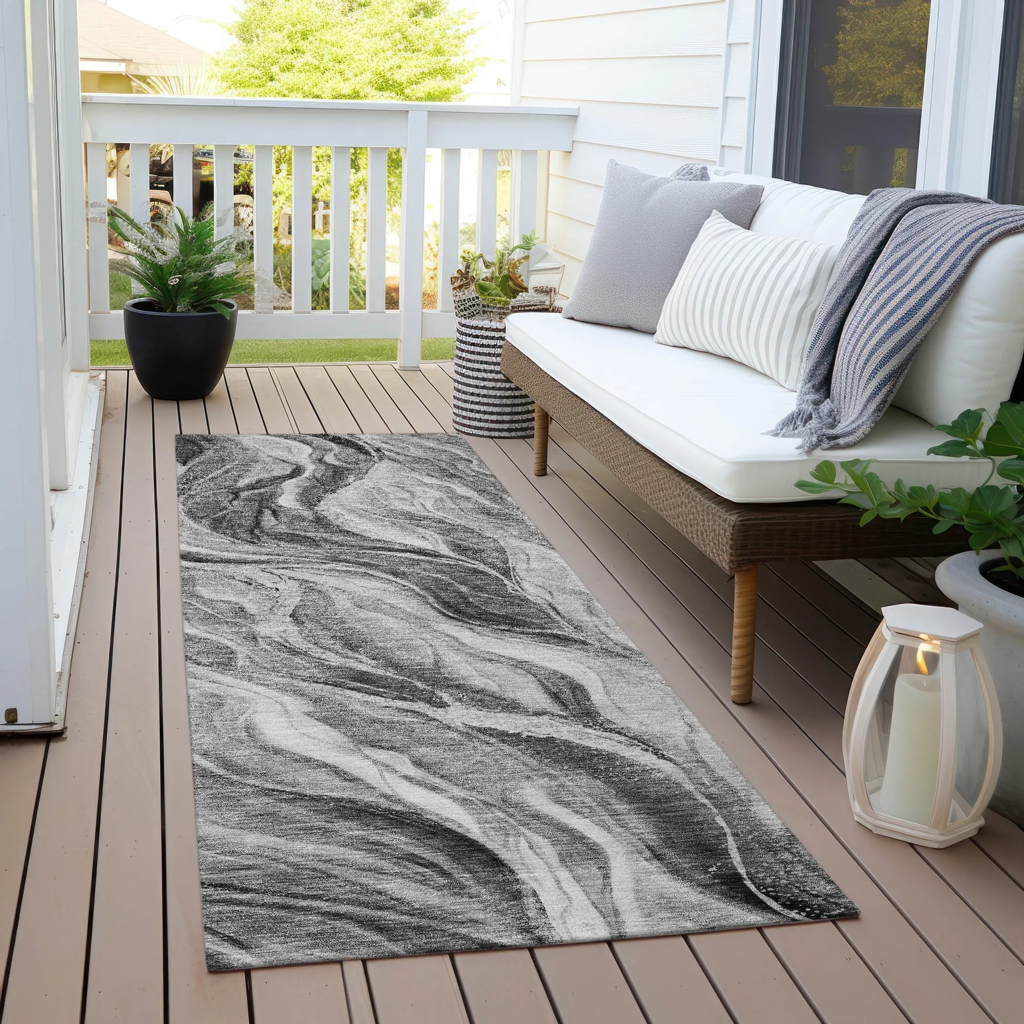 Machine Washable Indoor/ Outdoor Chantille Moden Waves Rug