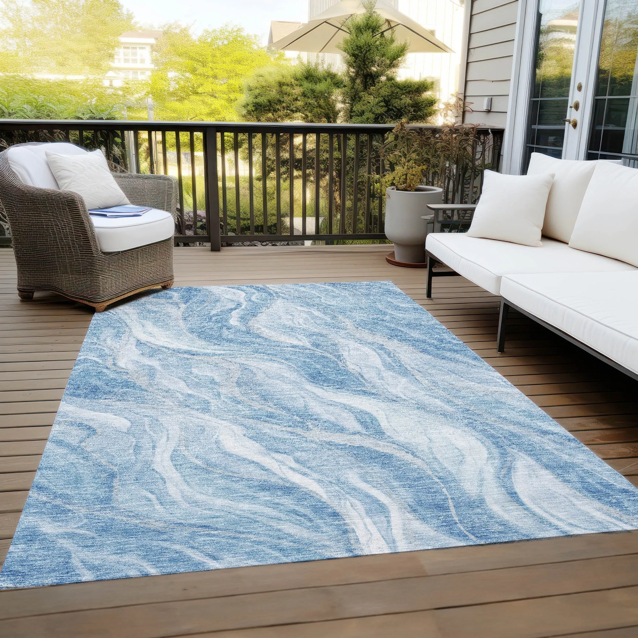 Machine Washable Indoor/ Outdoor Chantille Moden Waves Rug