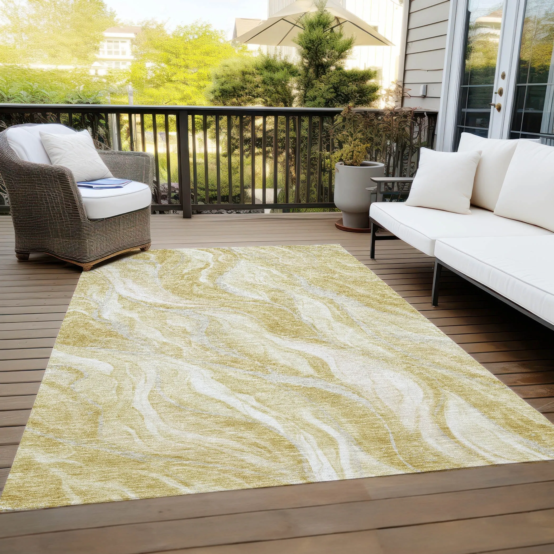 Machine Washable Indoor/ Outdoor Chantille Moden Waves Rug