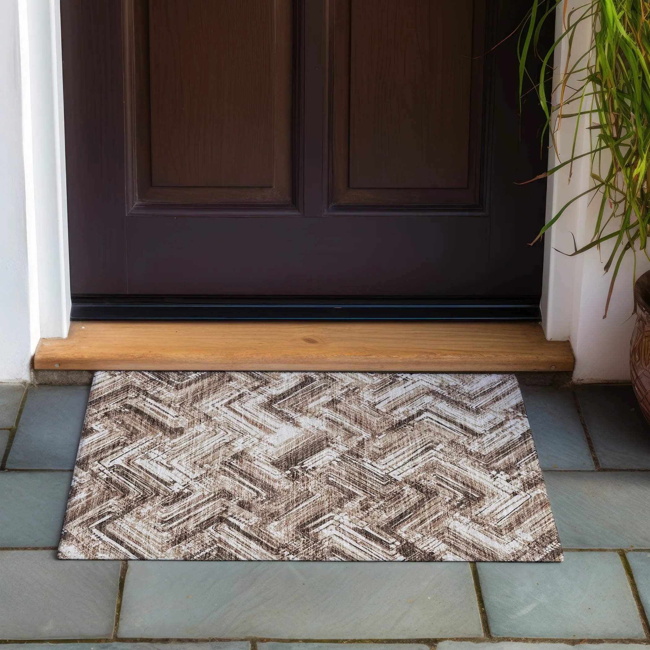 Machine Washable Indoor/ Outdoor Chantille Modern Chevron Rug