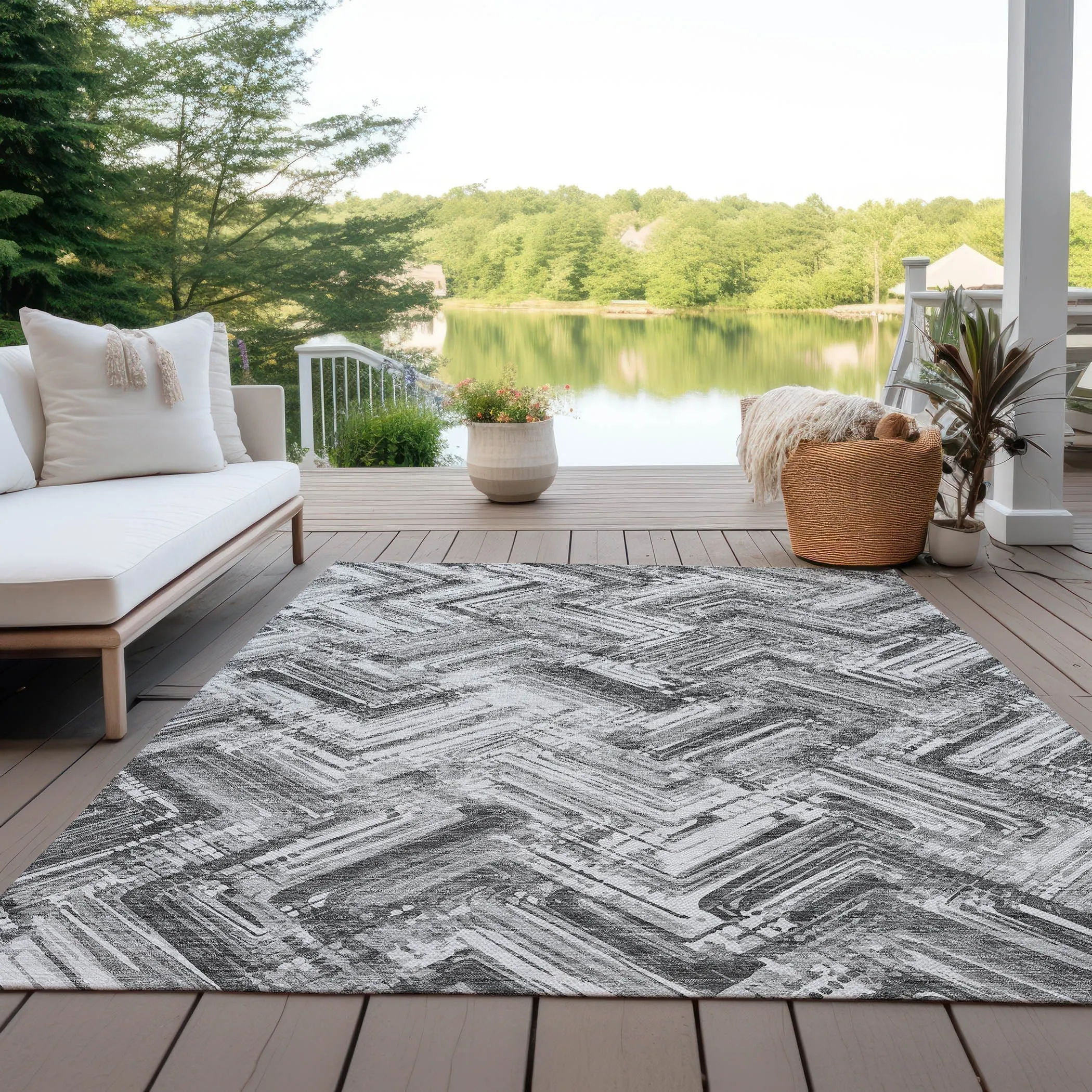 Machine Washable Indoor/ Outdoor Chantille Modern Chevron Rug