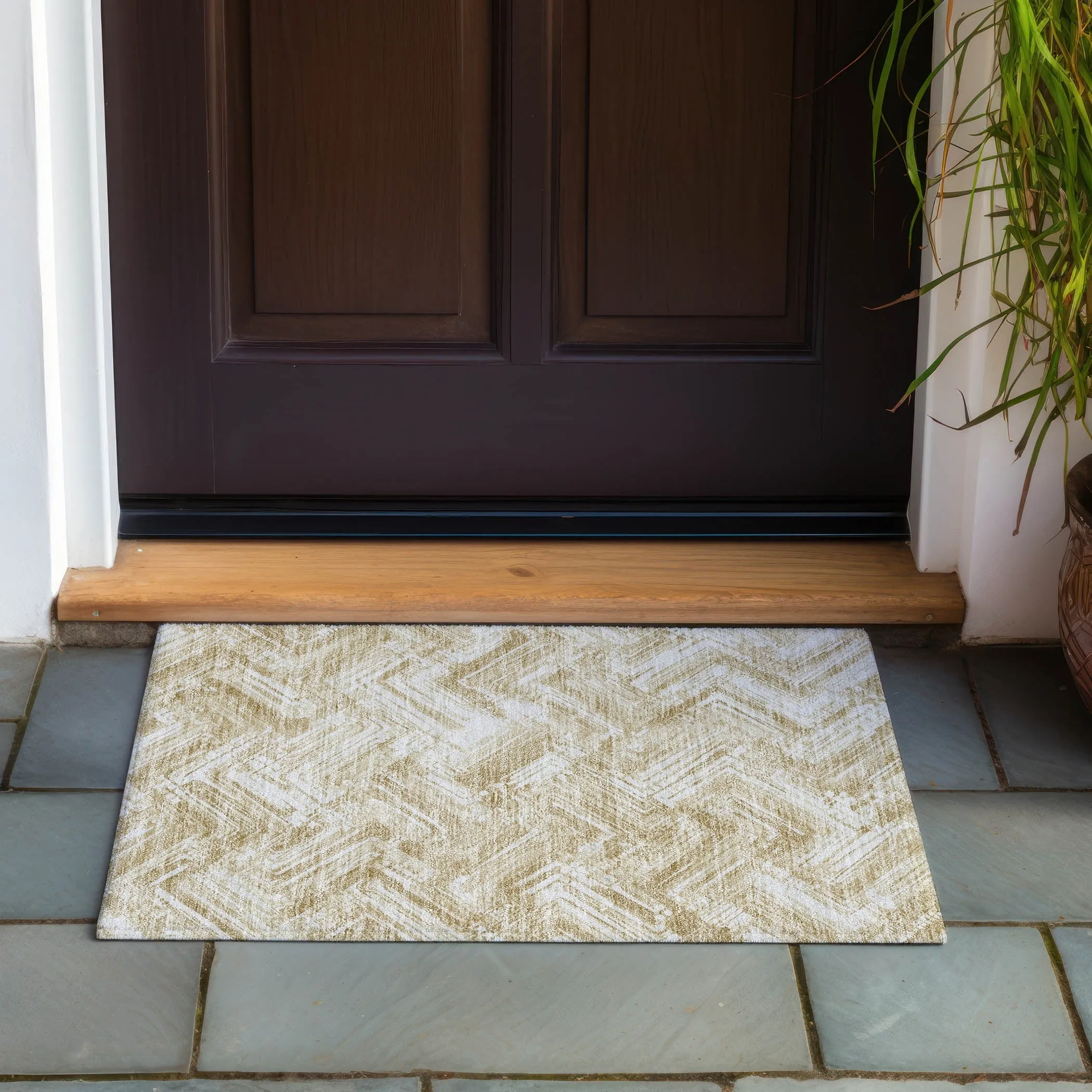Machine Washable Indoor/ Outdoor Chantille Modern Chevron Rug