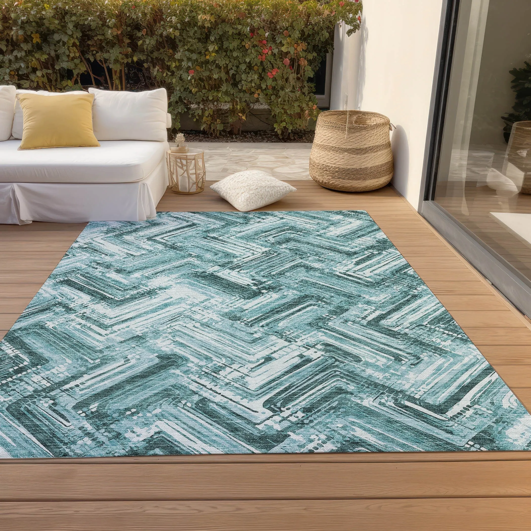 Machine Washable Indoor/ Outdoor Chantille Modern Chevron Rug