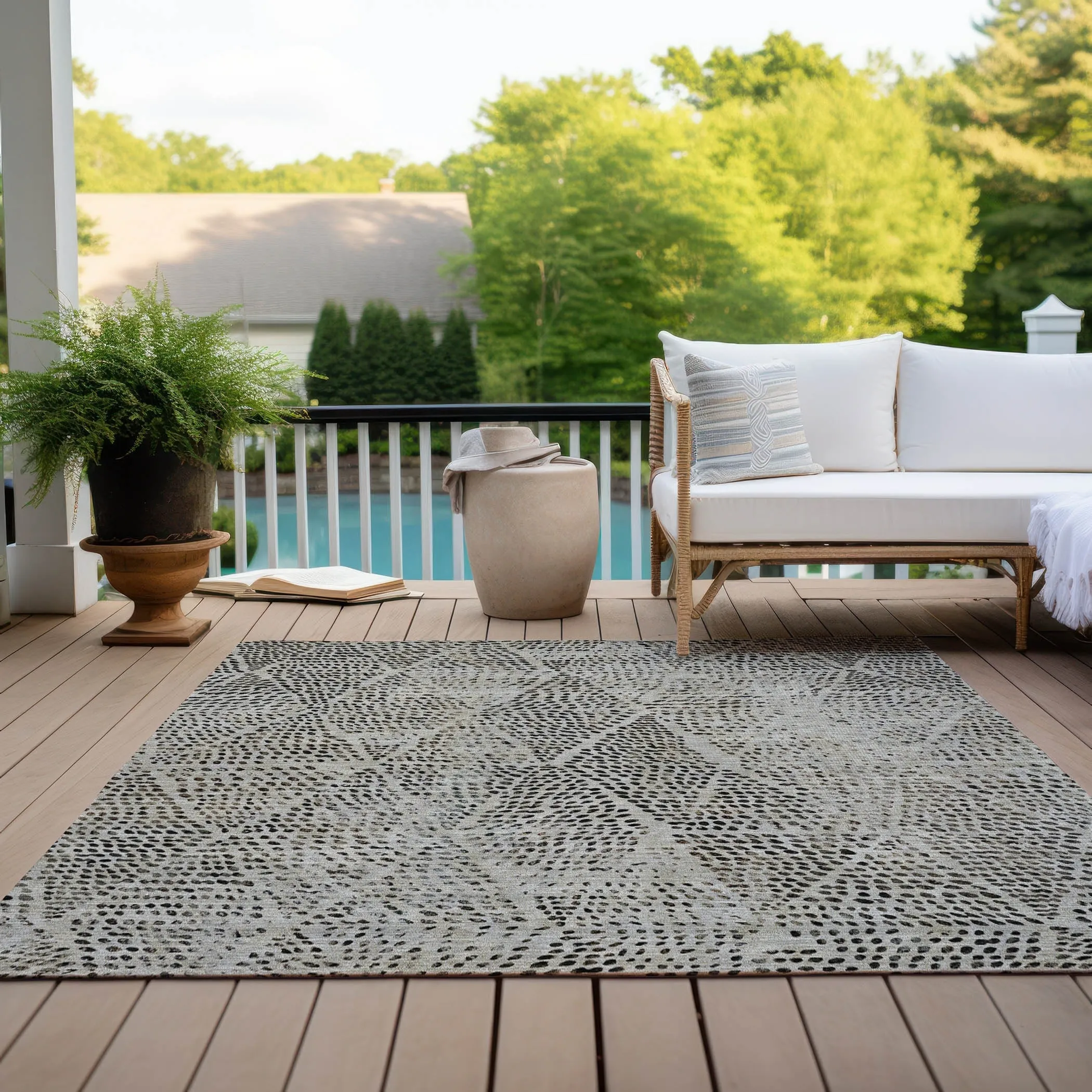 Machine Washable Indoor/ Outdoor Chantille Modern Diamonds Rug