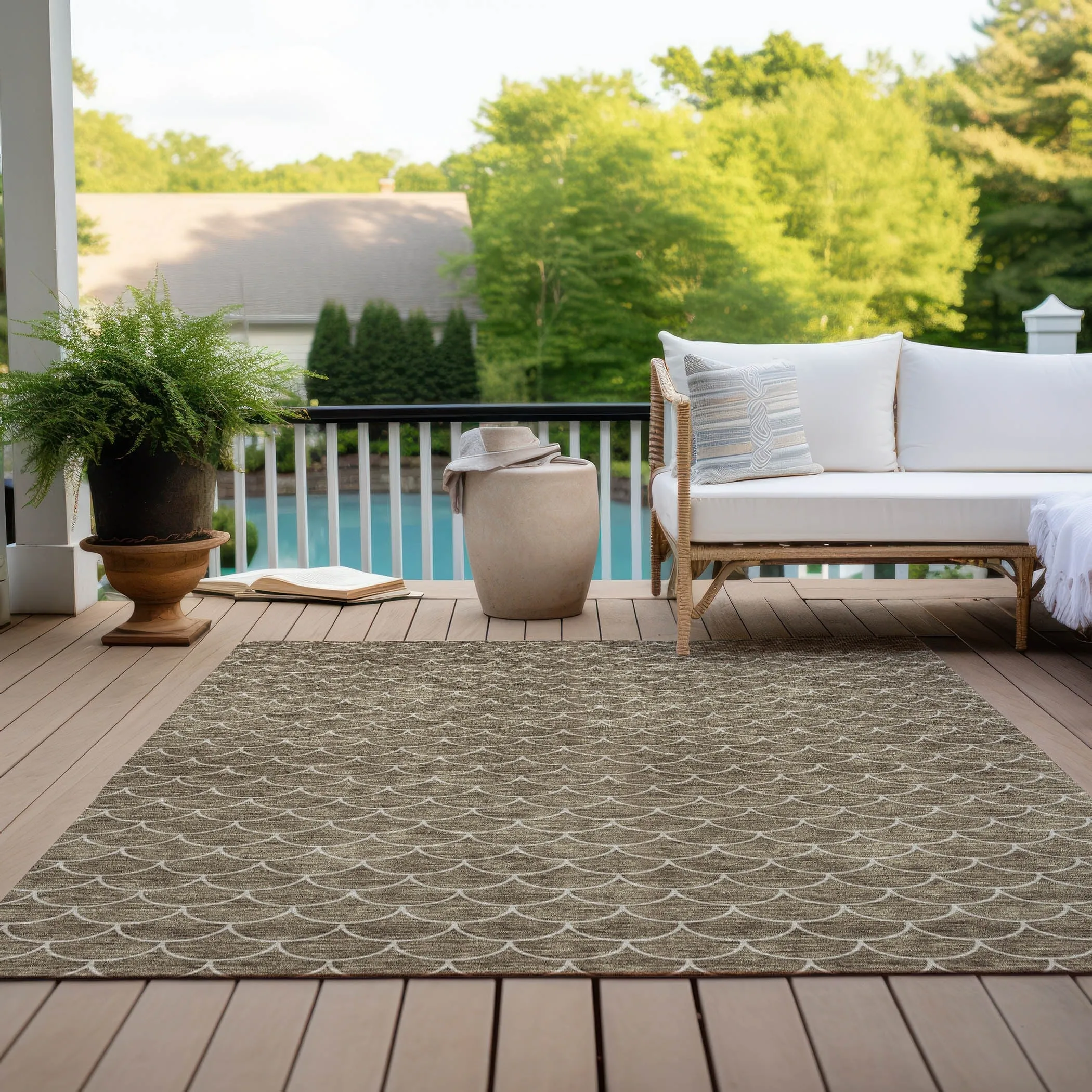 Machine Washable Indoor/ Outdoor Chantille Modern Geo Rug