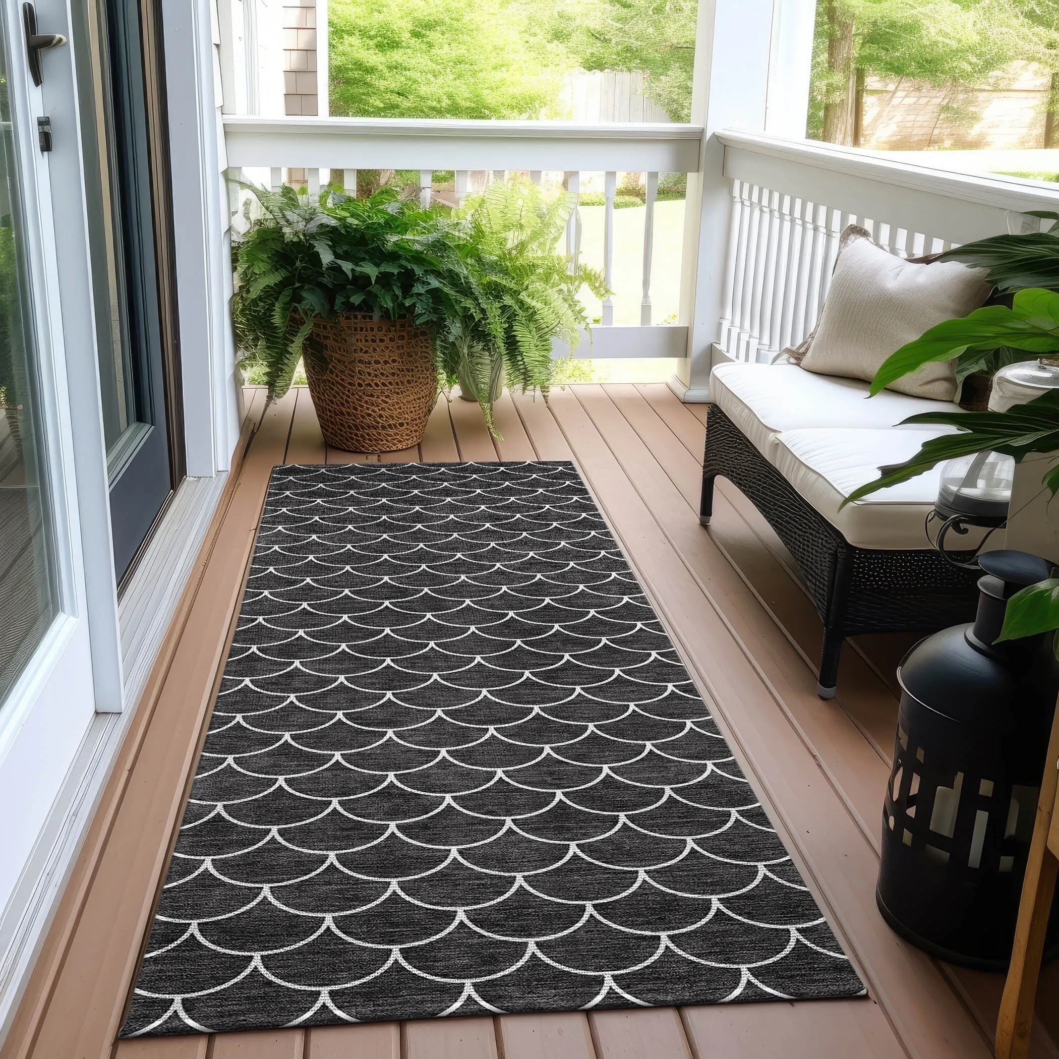 Machine Washable Indoor/ Outdoor Chantille Modern Geo Rug