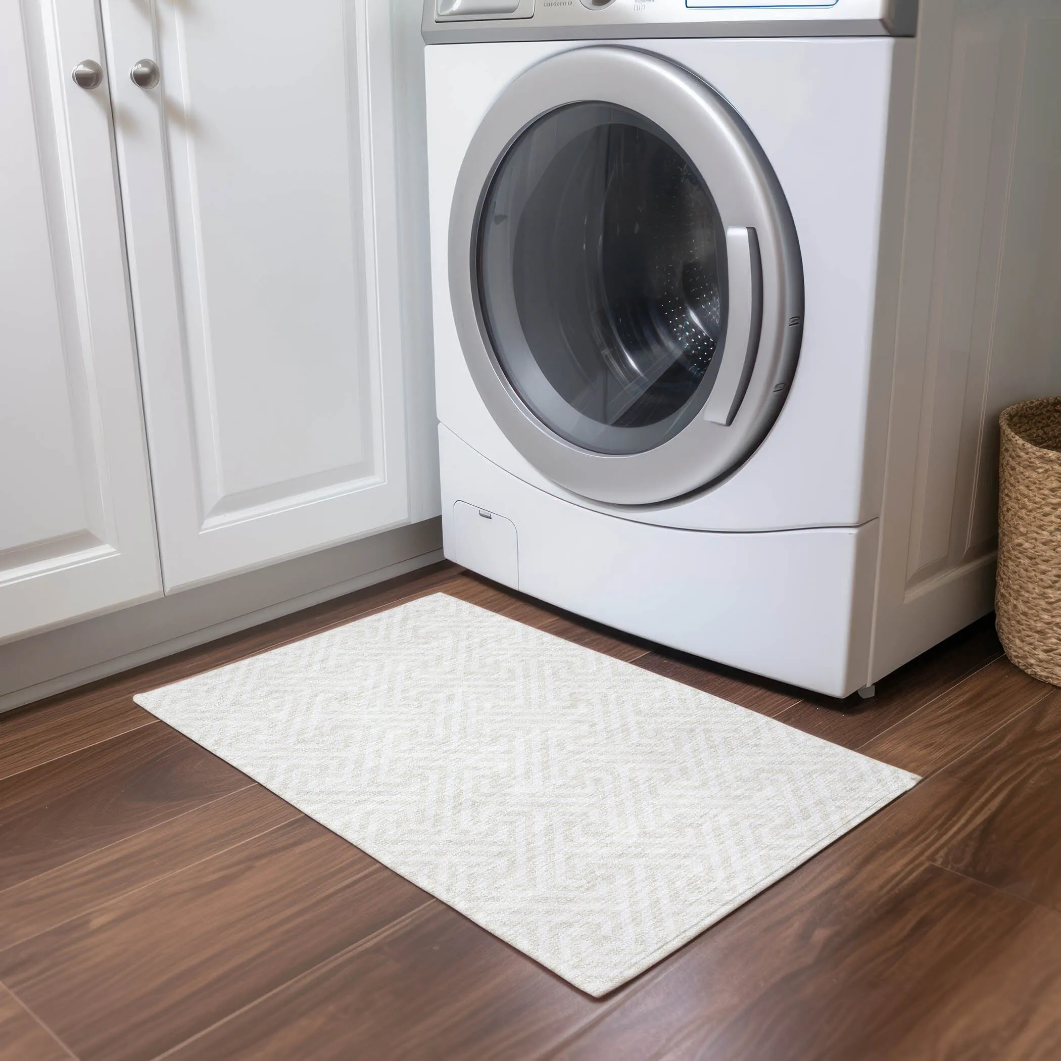 Machine Washable Indoor/ Outdoor Chantille Modern Geo Rug