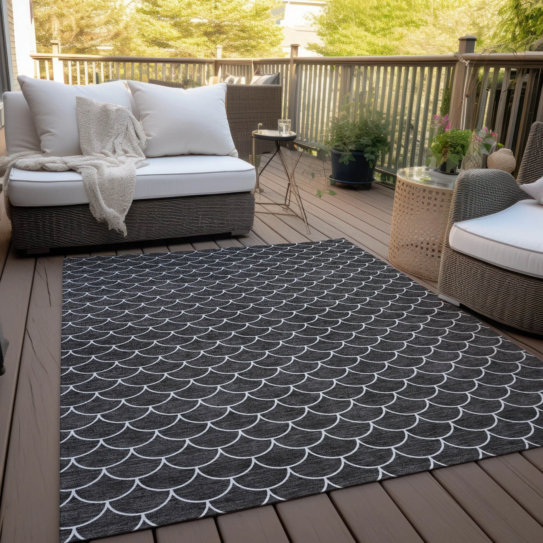 Machine Washable Indoor/ Outdoor Chantille Modern Geo Rug