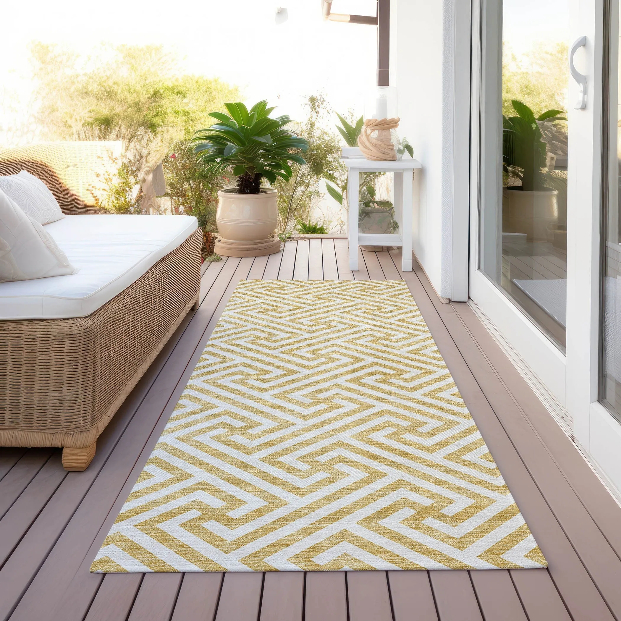 Machine Washable Indoor/ Outdoor Chantille Modern Geo Rug