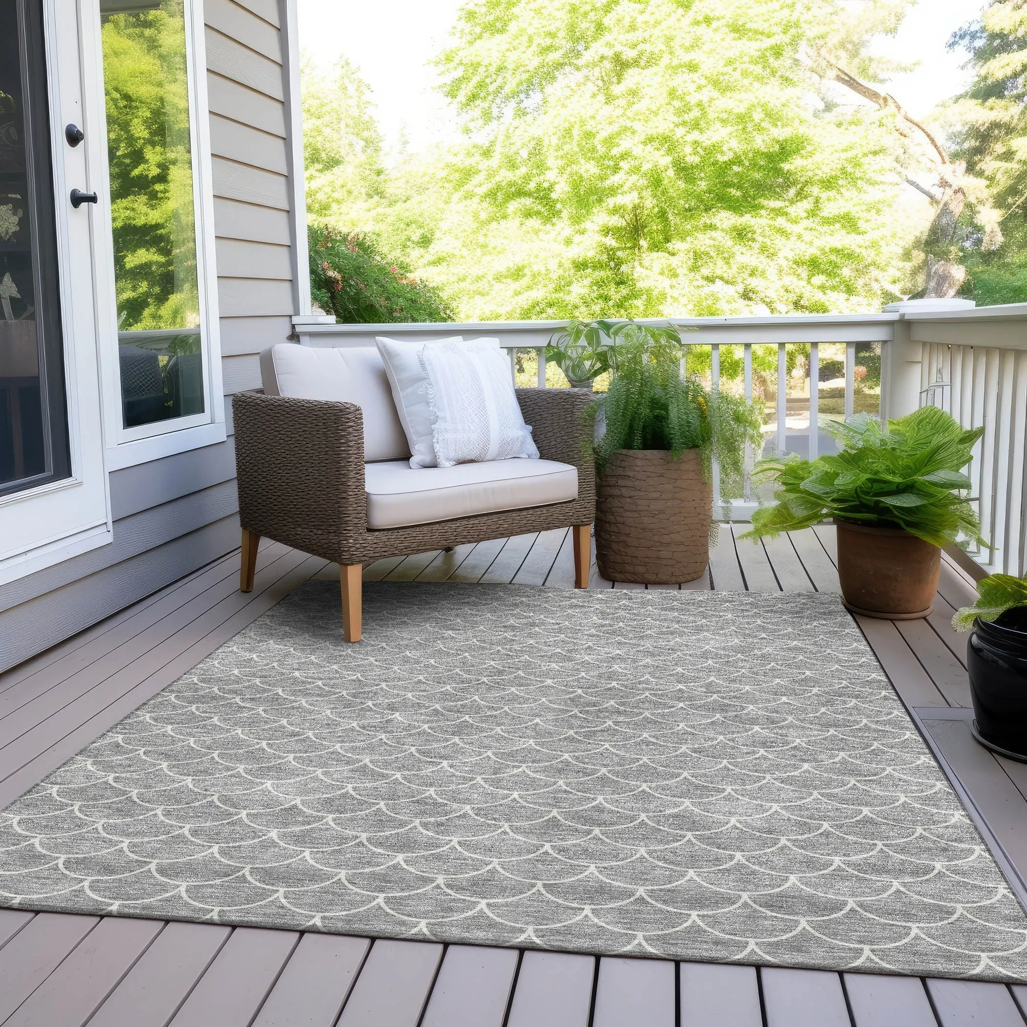 Machine Washable Indoor/ Outdoor Chantille Modern Geo Rug