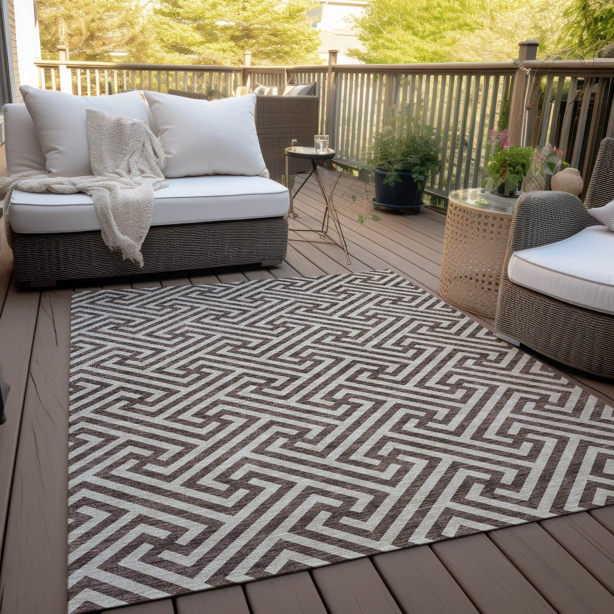 Machine Washable Indoor/ Outdoor Chantille Modern Geo Rug