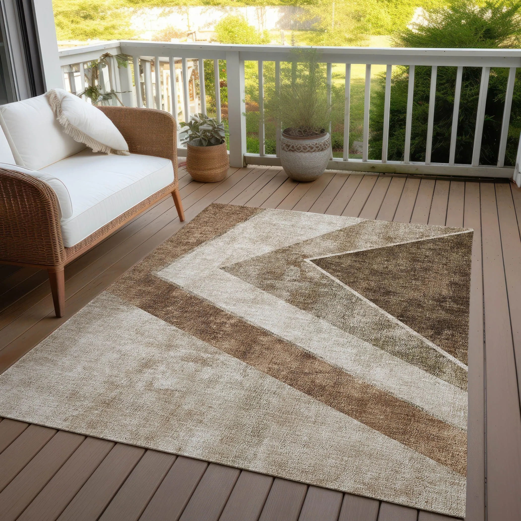Machine Washable Indoor/ Outdoor Chantille Modern Geometric Rug