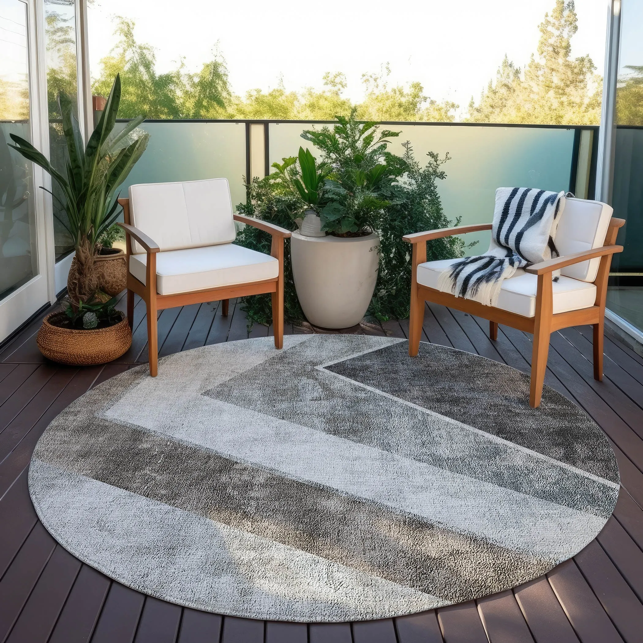 Machine Washable Indoor/ Outdoor Chantille Modern Geometric Rug