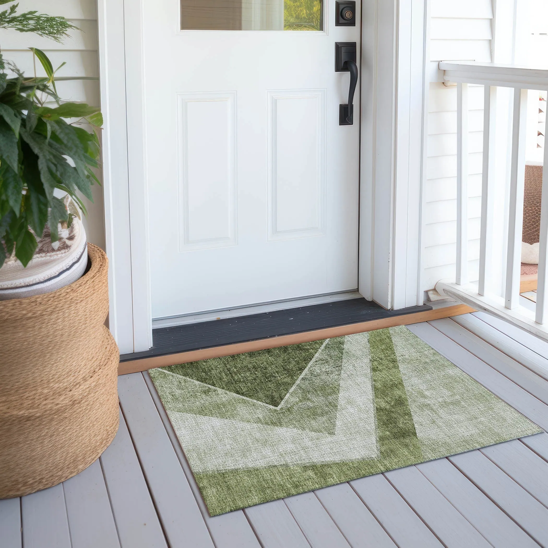 Machine Washable Indoor/ Outdoor Chantille Modern Geometric Rug