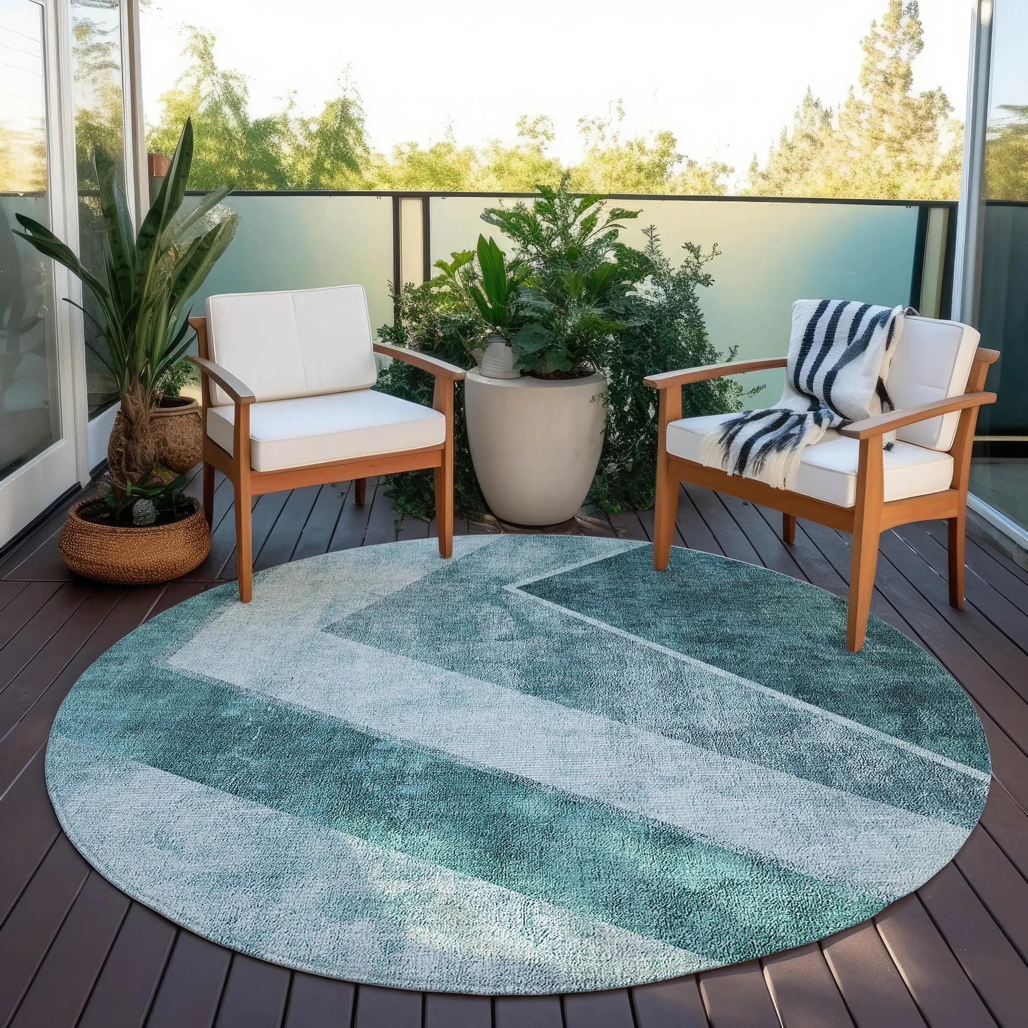 Machine Washable Indoor/ Outdoor Chantille Modern Geometric Rug